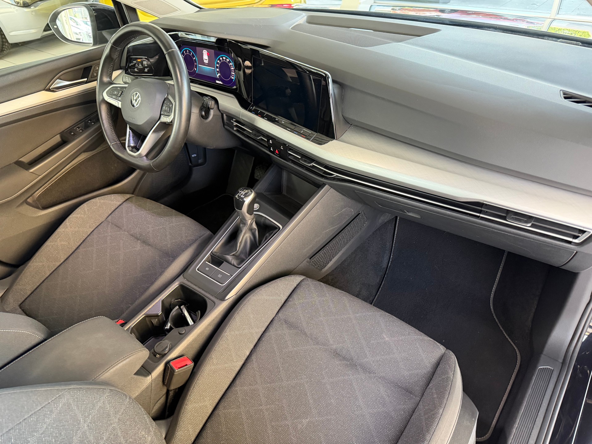 VW Golf Variant 1.5 TSI Life-image-15