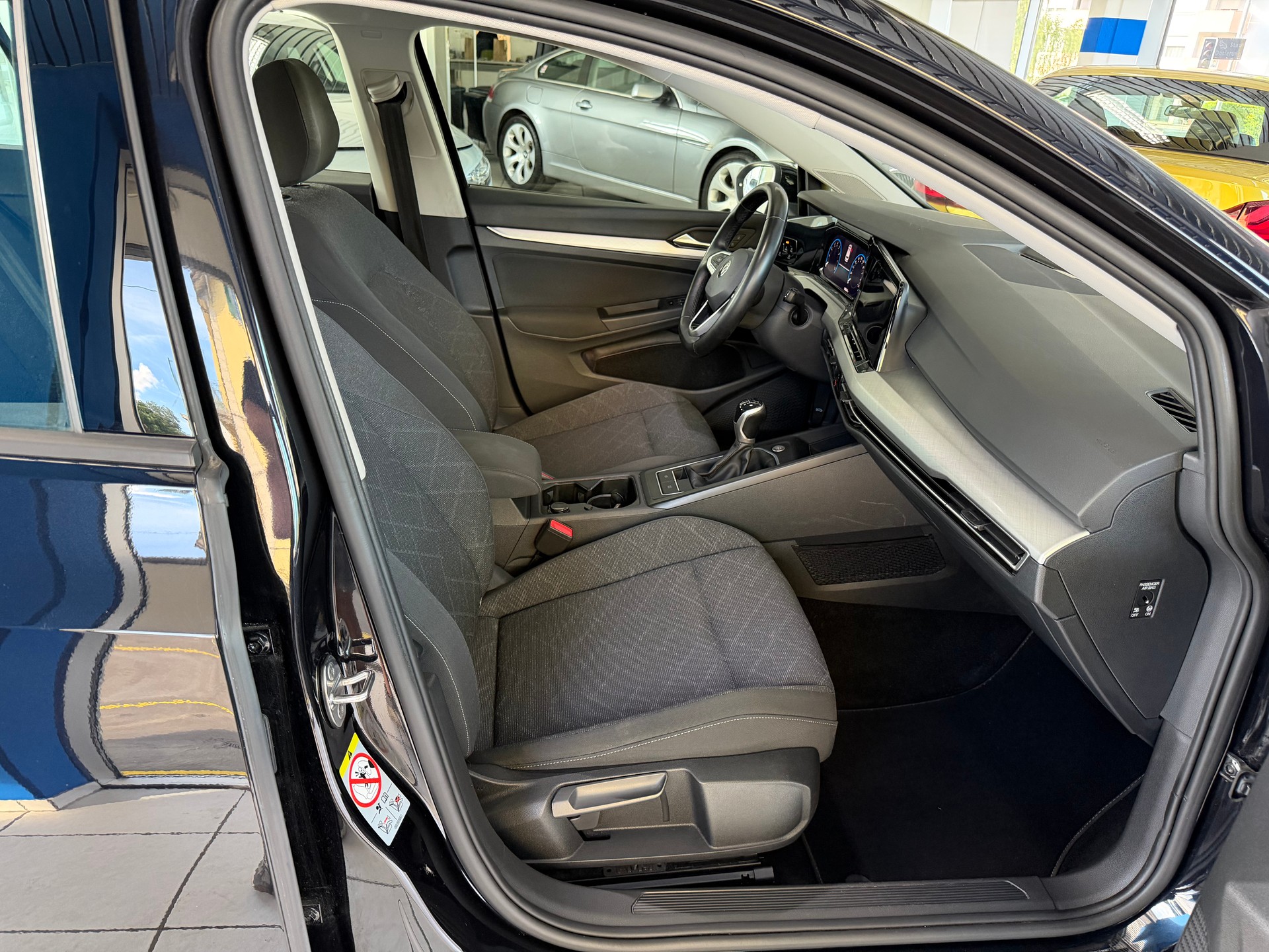 VW Golf Variant 1.5 TSI Life-image-17