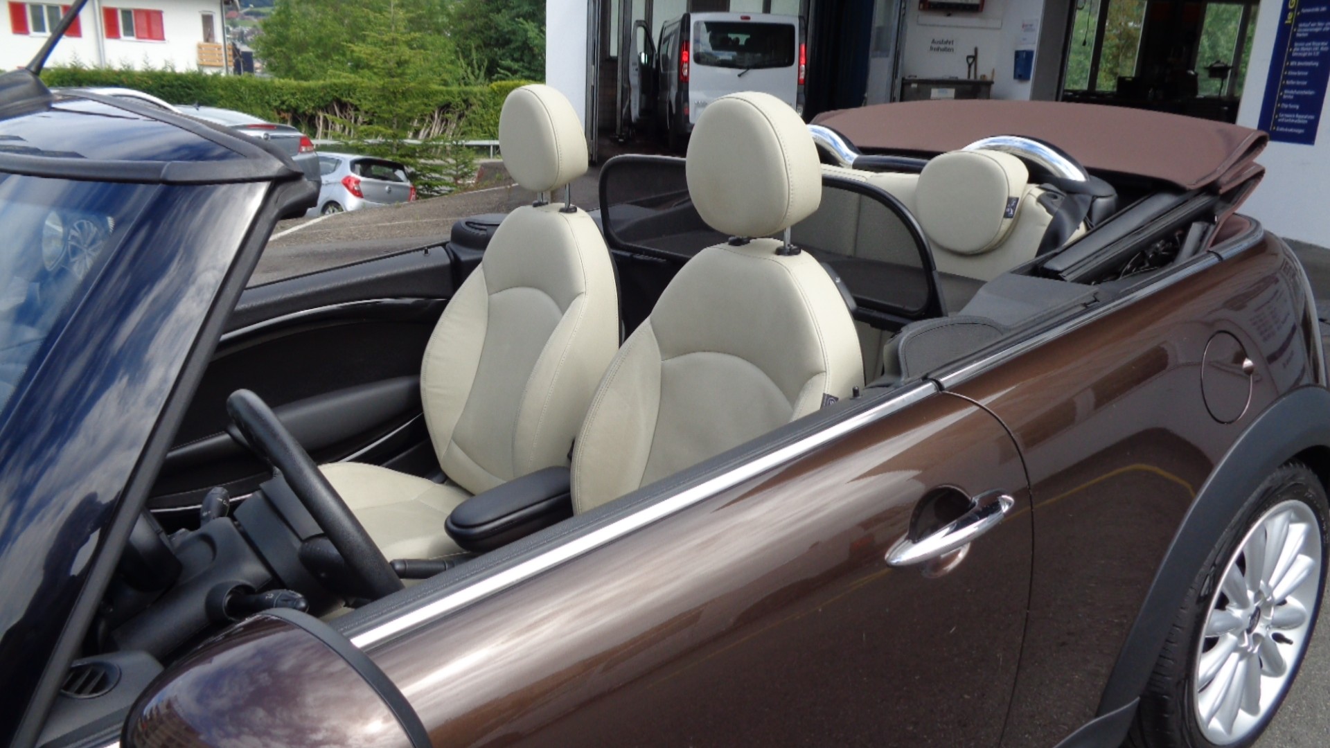 MINI Cooper S Cabriolet-image-7