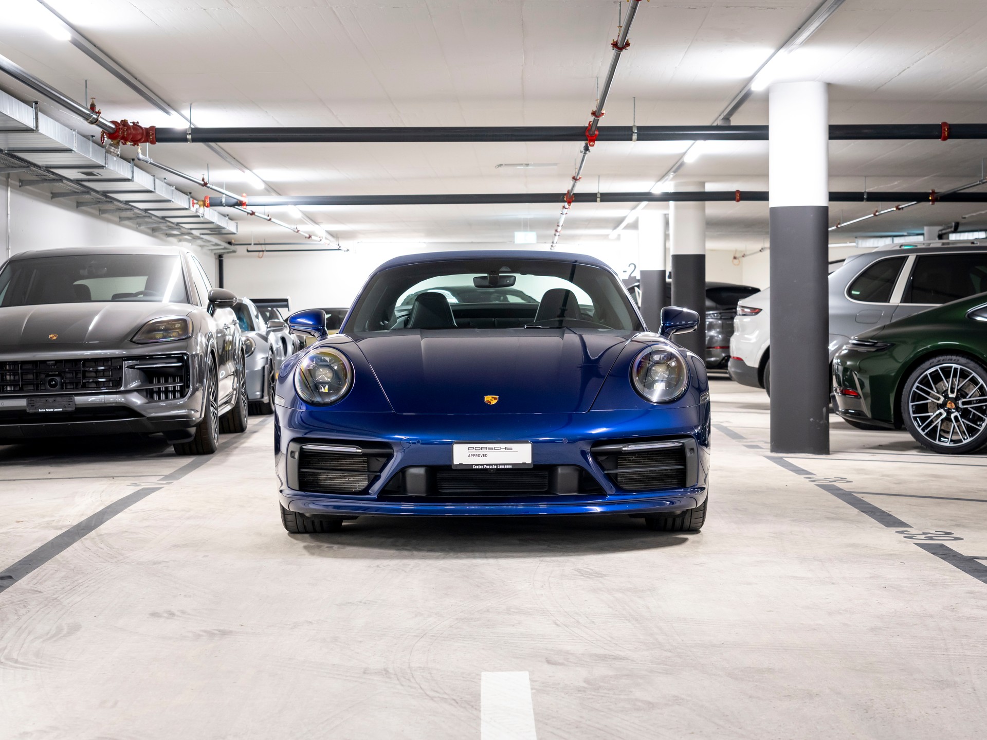PORSCHE 911 Targa 4 PDK-showroom-element-1