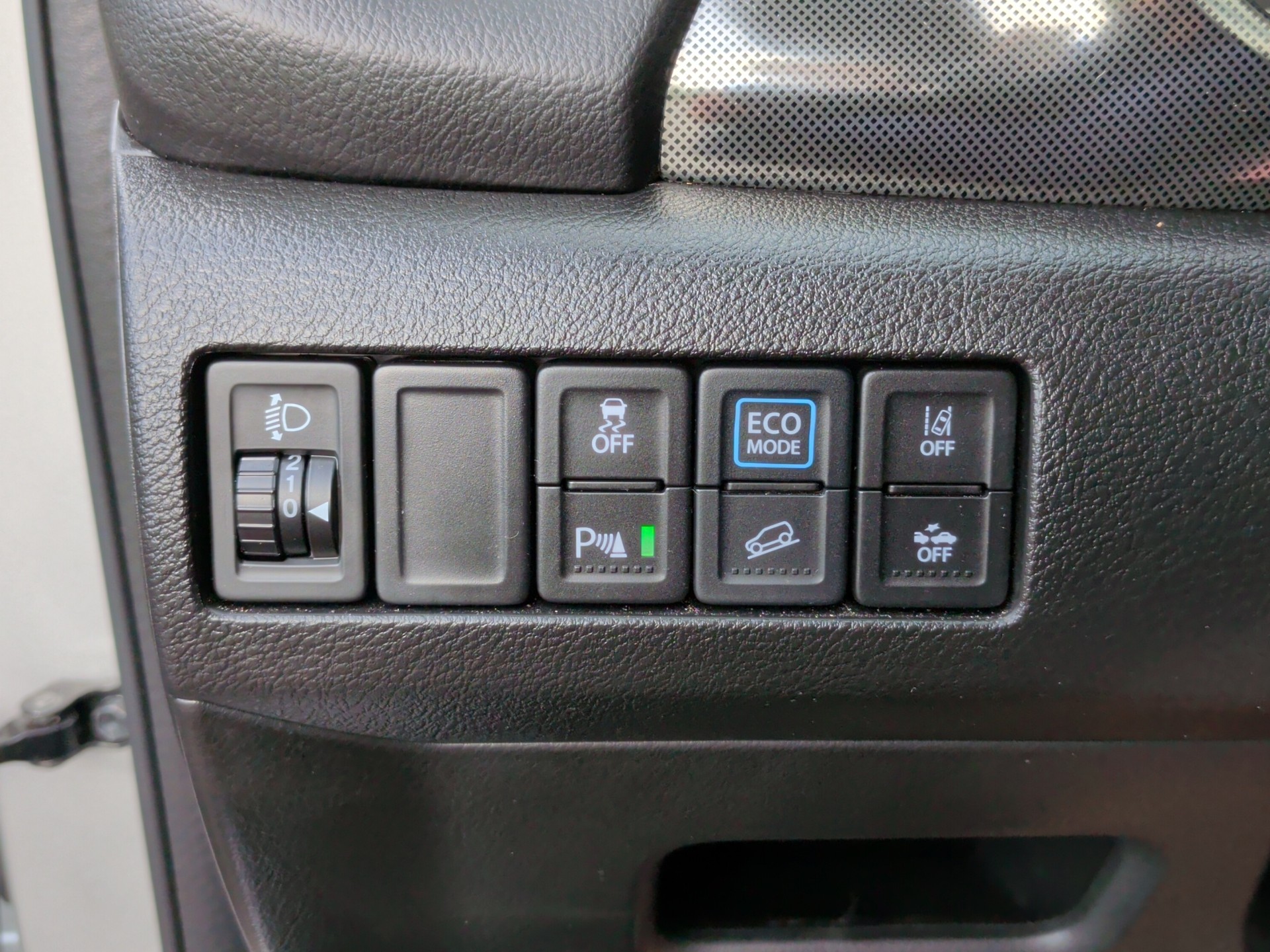 SUZUKI Vitara 1.5 Hybrid Piz Sulai Top 4x4 AGS-image-17