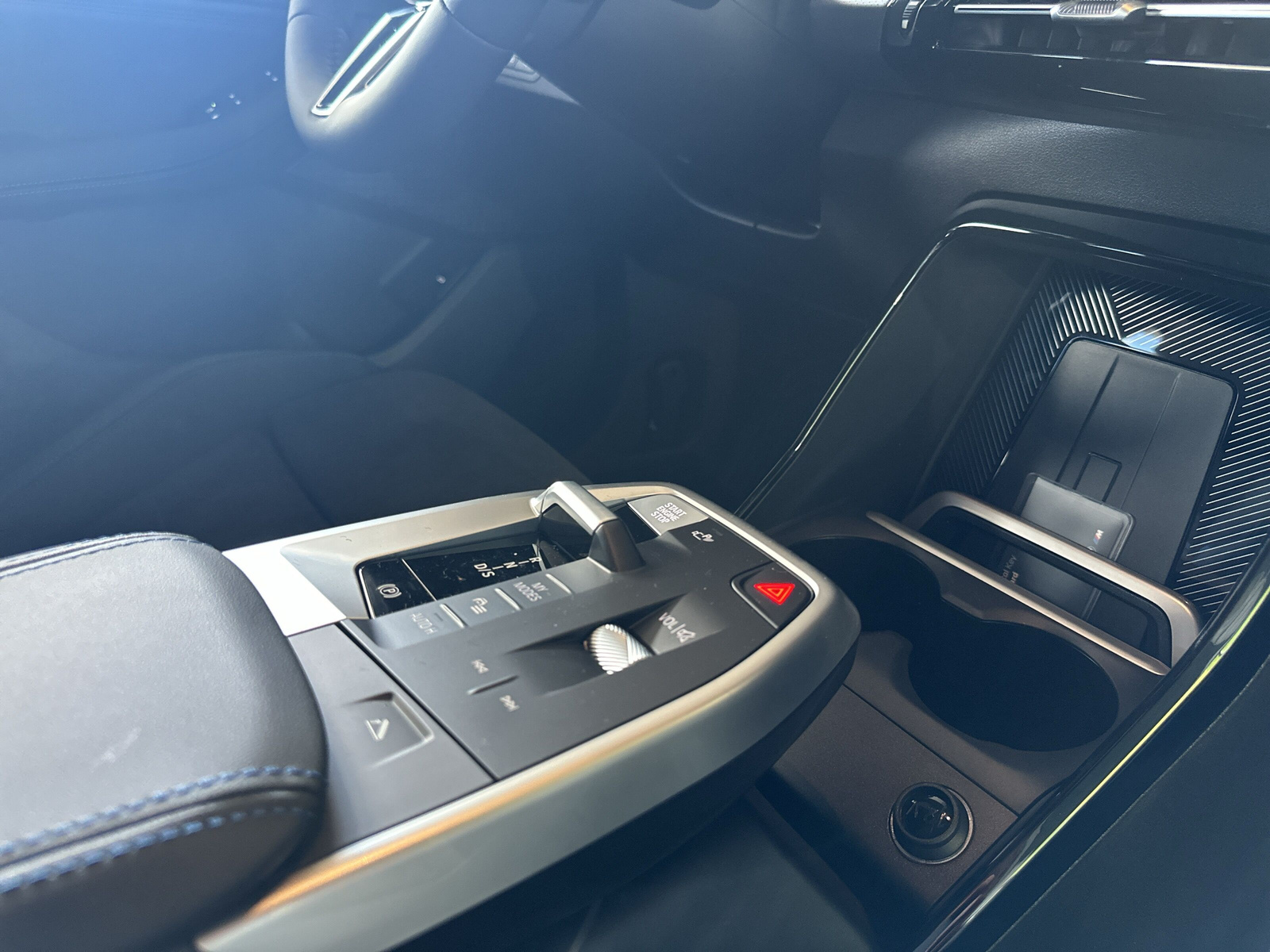 BMW 225e xDrive Active Tourer-image-14