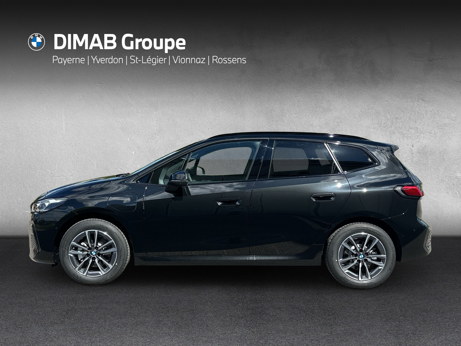 BMW 225e xDrive Active Tourer-showroom-element-1