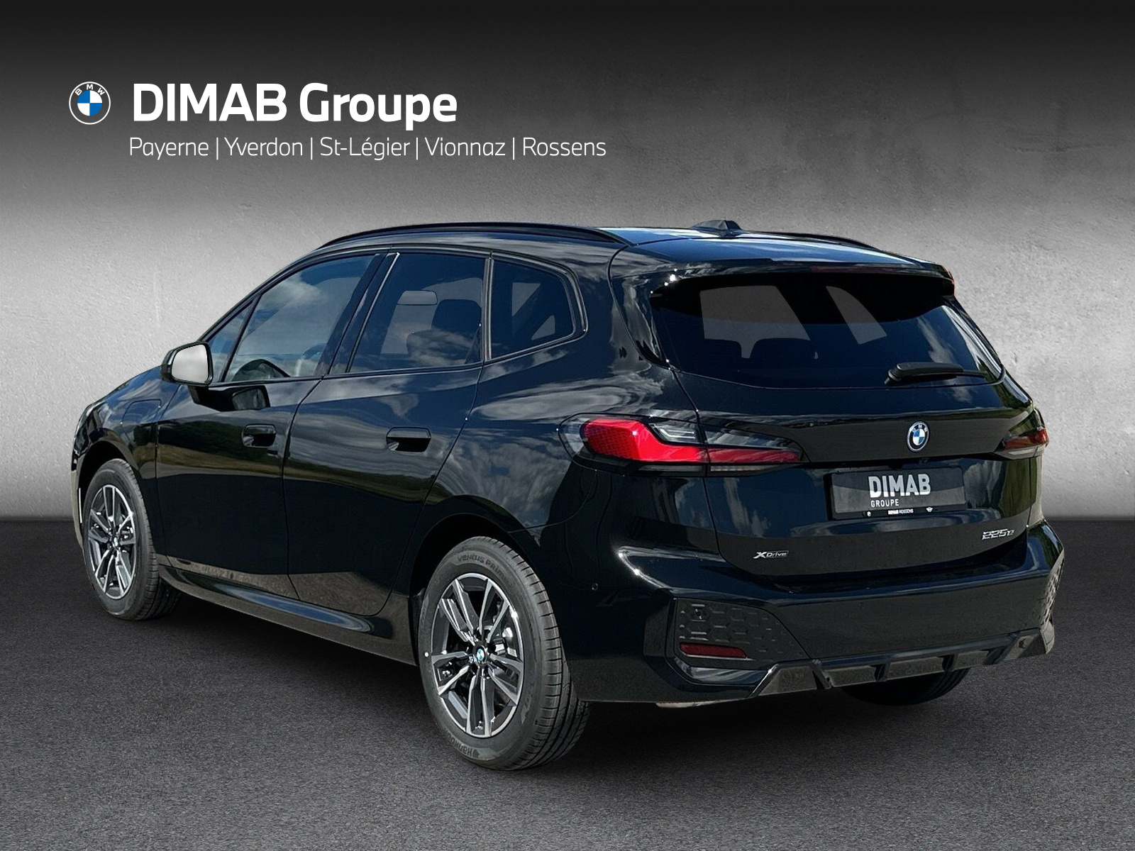 BMW 225e xDrive Active Tourer-showroom-element-2