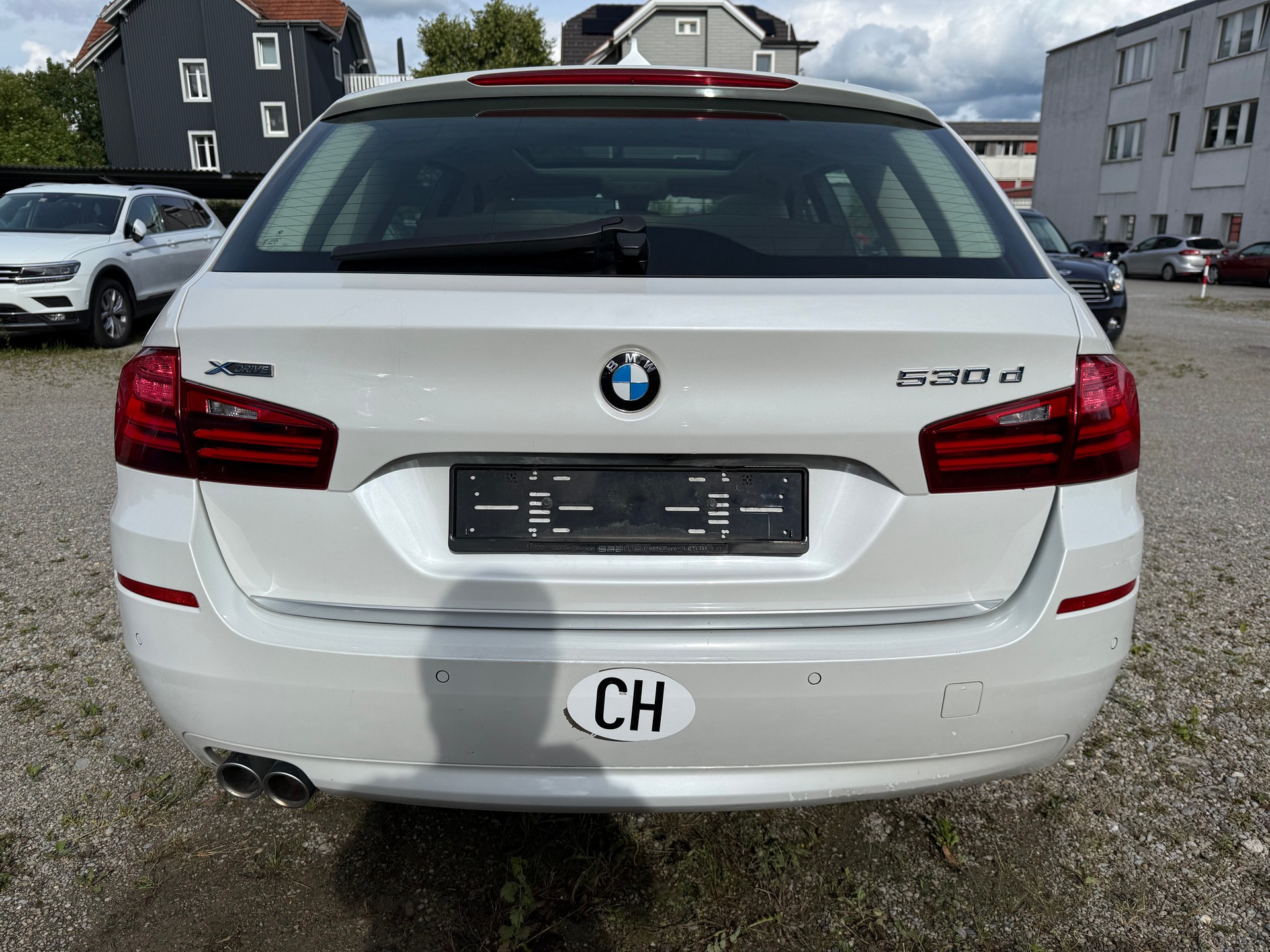 BMW 530d Touring xDrive Luxury Line Steptronic-showroom-element-3