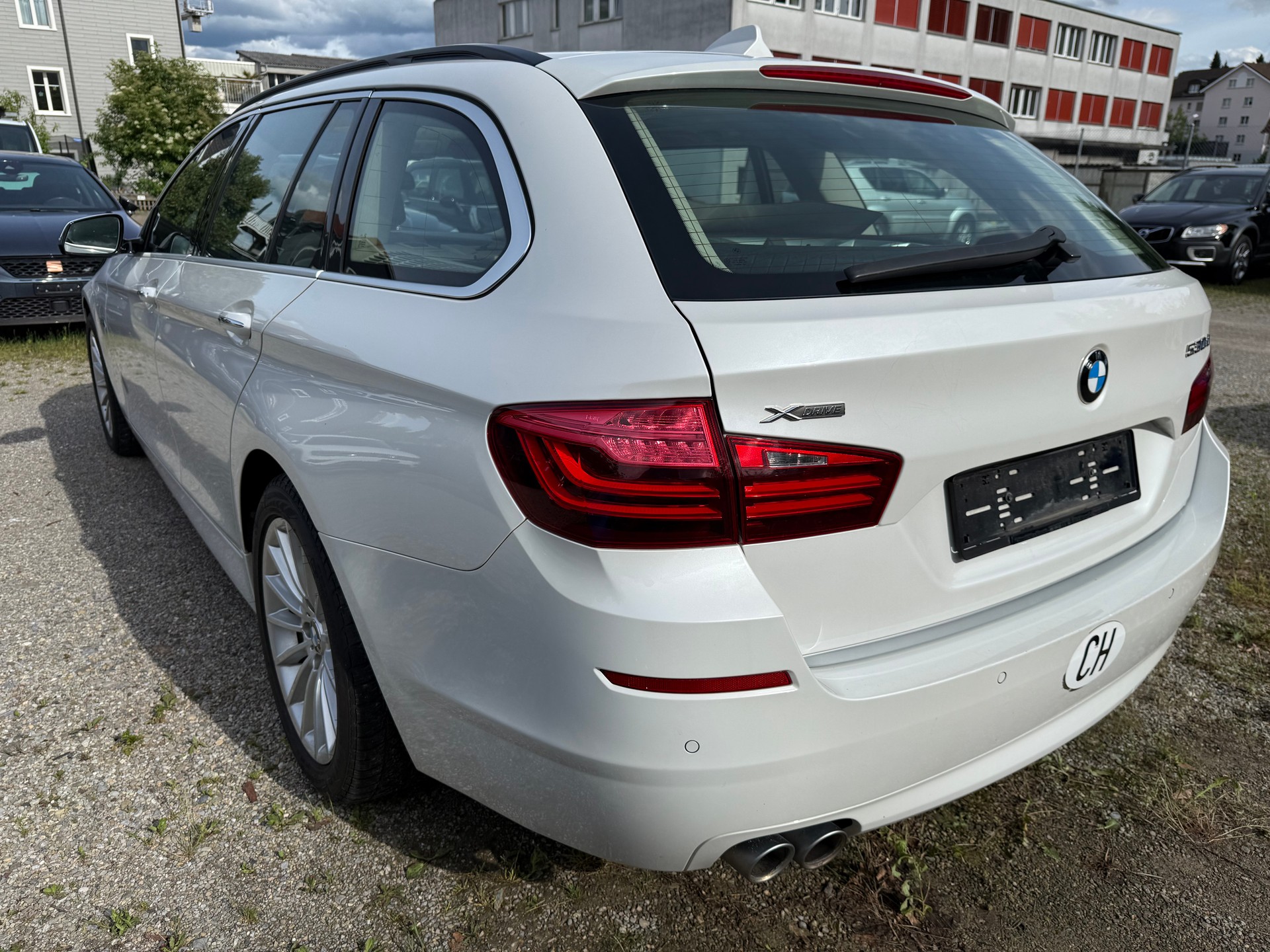 BMW 530d Touring xDrive Luxury Line Steptronic-image-5