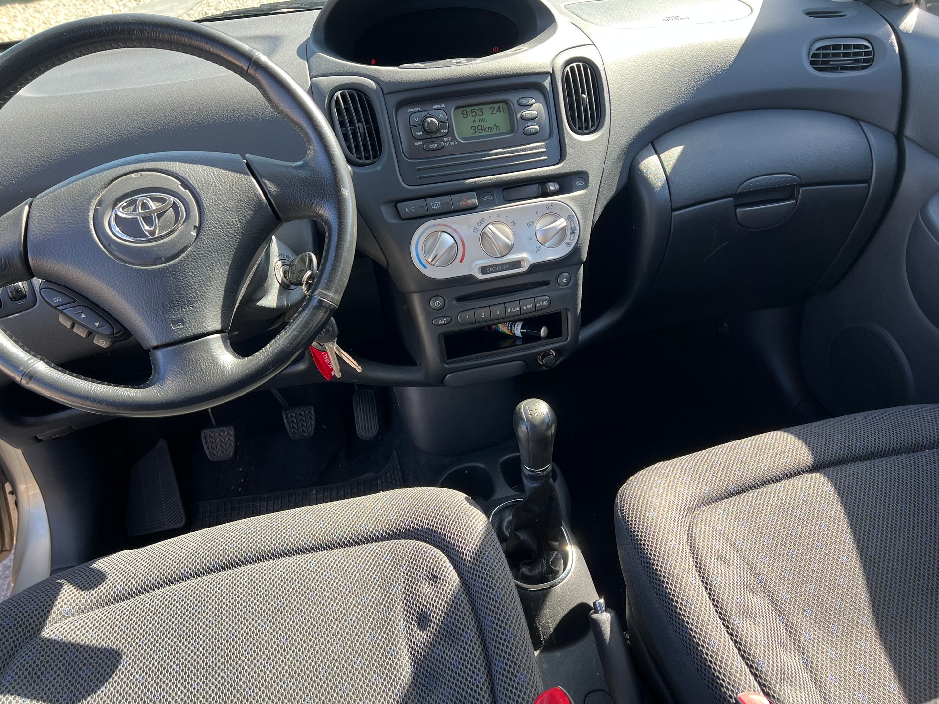 TOYOTA Yaris Verso 1.5 Linea Sol-image-6