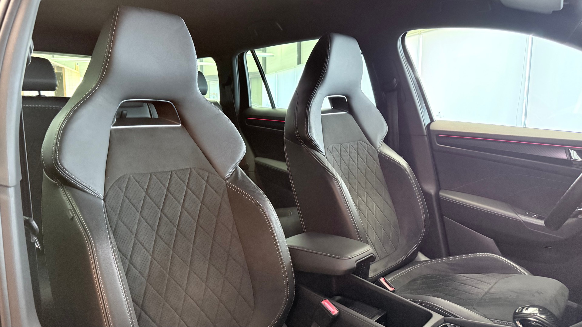 SKODA Kodiaq 2.0 TDI 200 Sportline DSG-image-25