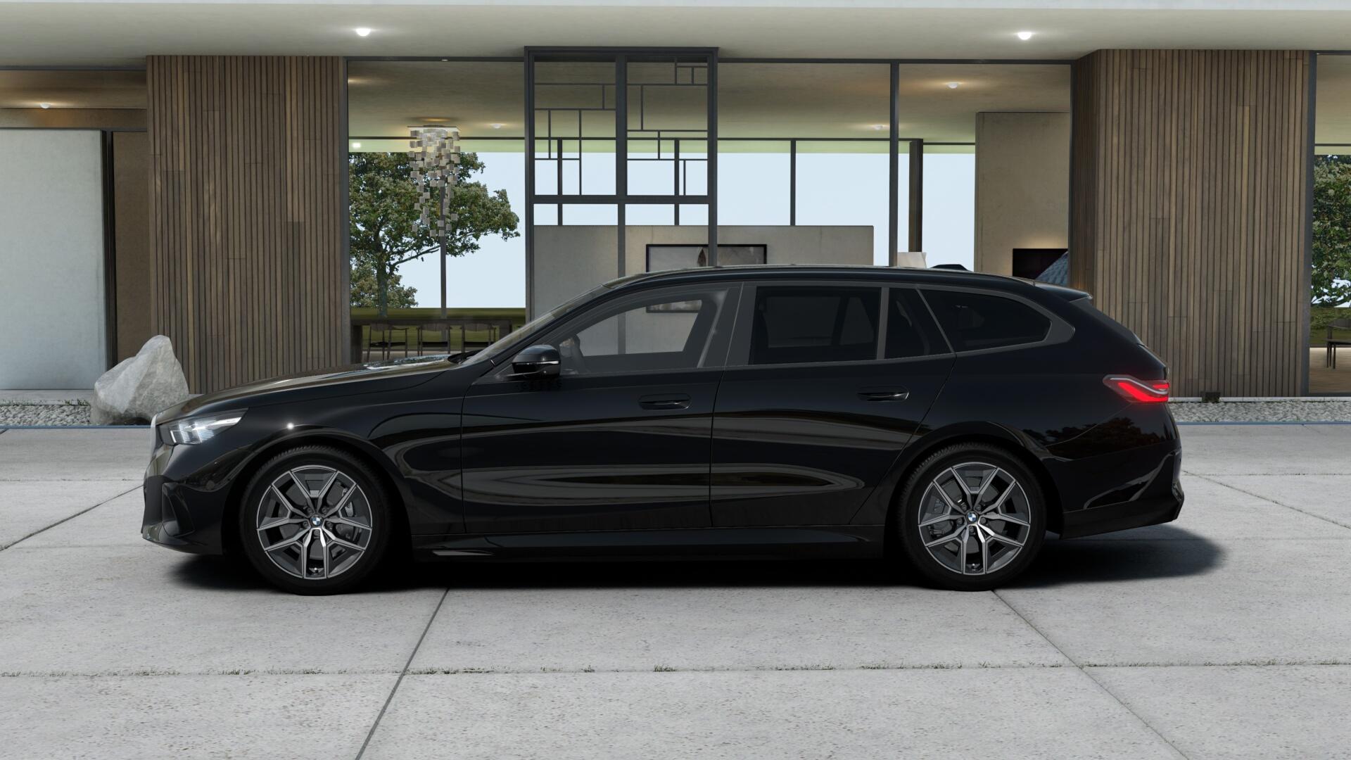 BMW i5 xDrive40 Touring-showroom-element-1