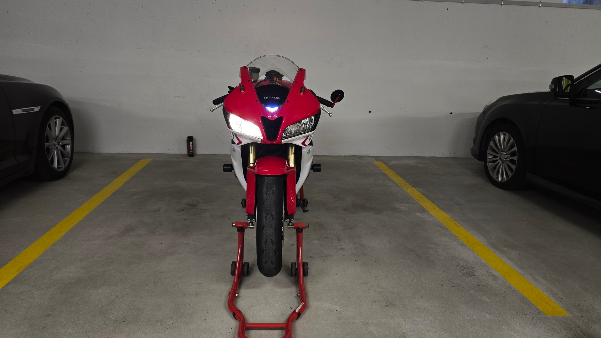 HONDA CBR 600 RA ABS-image-4