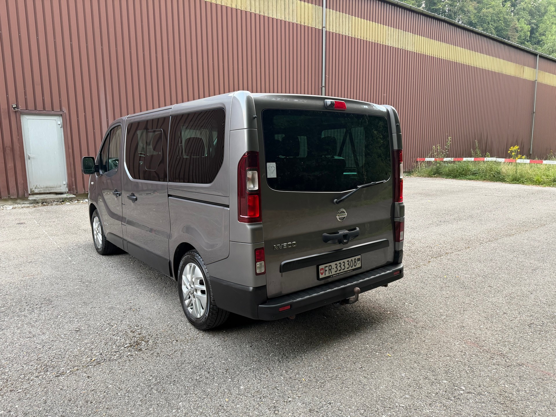 NISSAN NV300 dCi 145 2.7 L1H1 Comfort 9Pl.-image-4