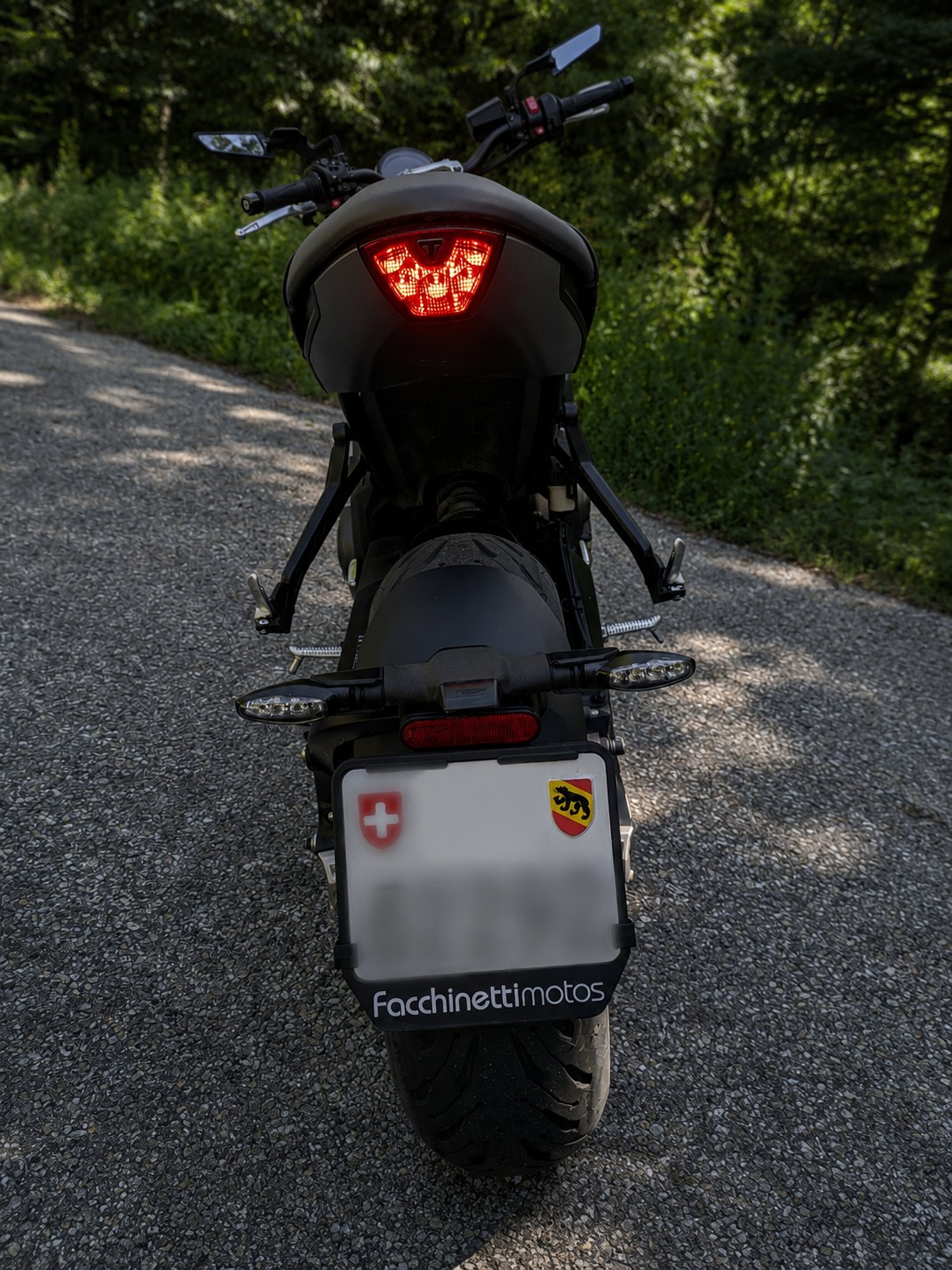 TRIUMPH Trident 660-image-3