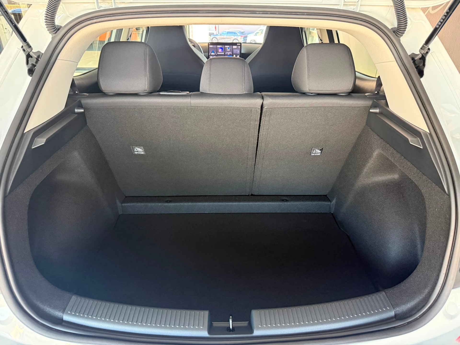 MG 4 EV Urban 43kWh Comfort-image-24