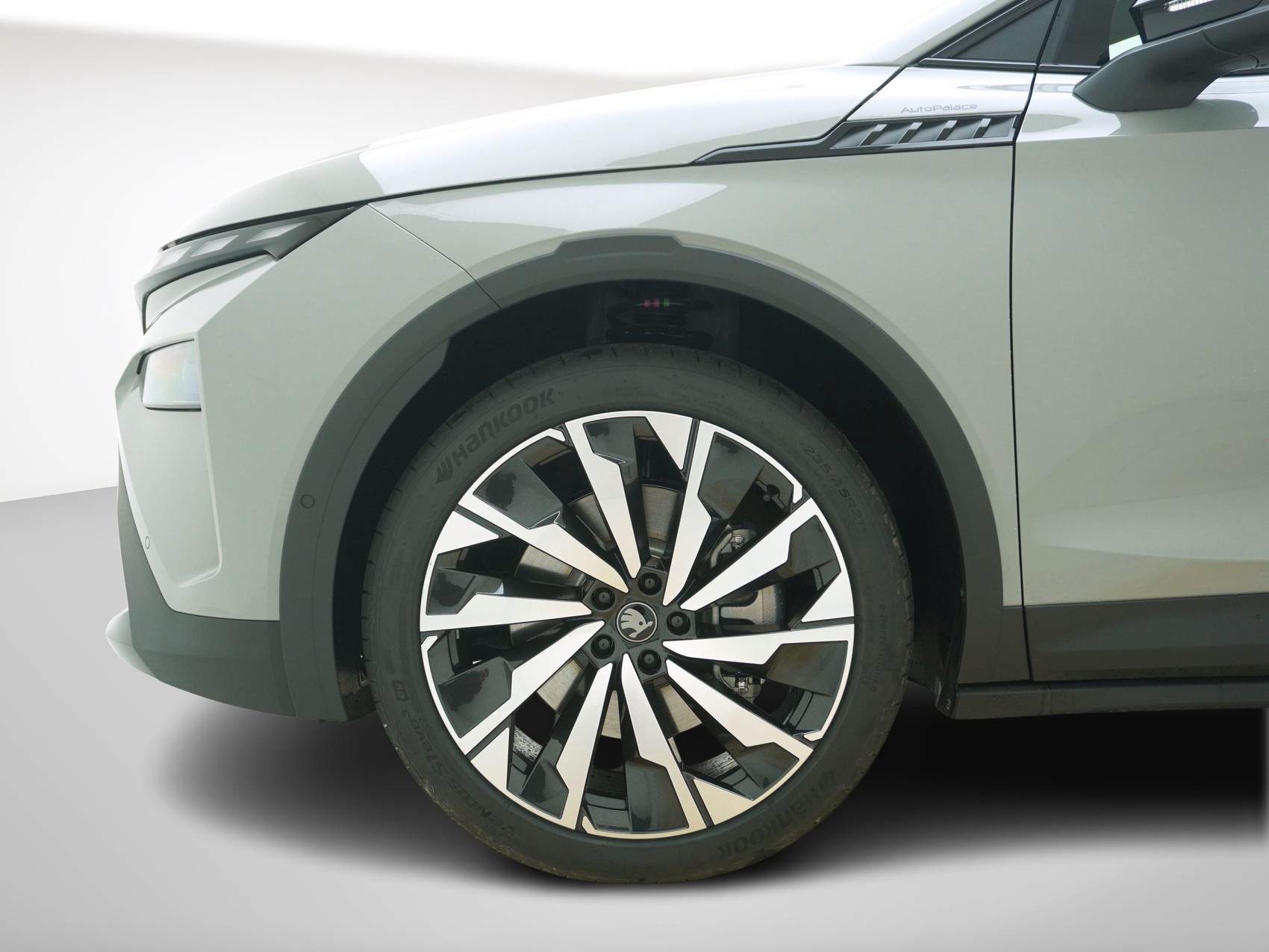 SKODA Elroq 85x SportLine Maxx 4x4-image-9
