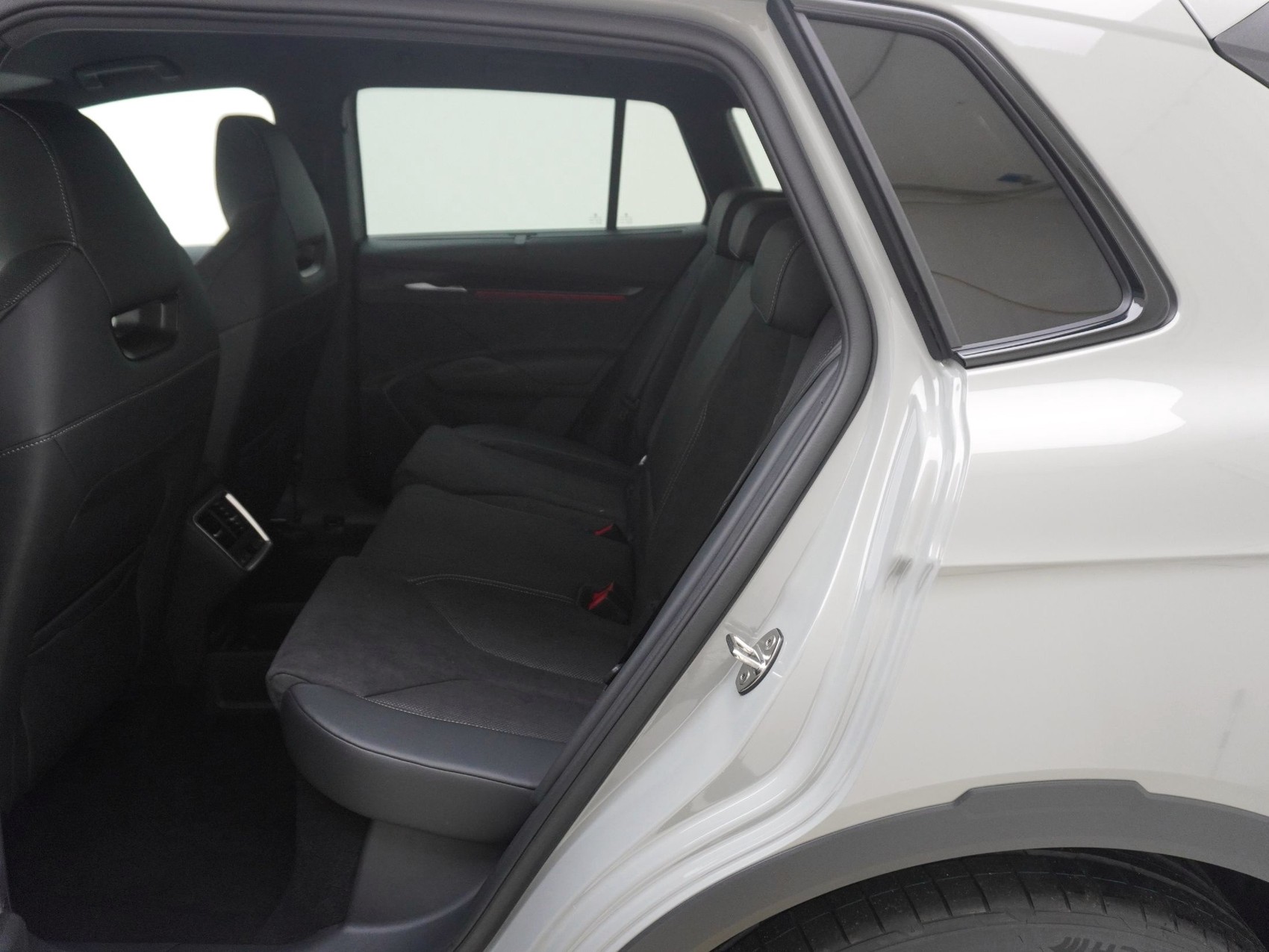 SKODA Elroq 85x SportLine Maxx 4x4-image-15