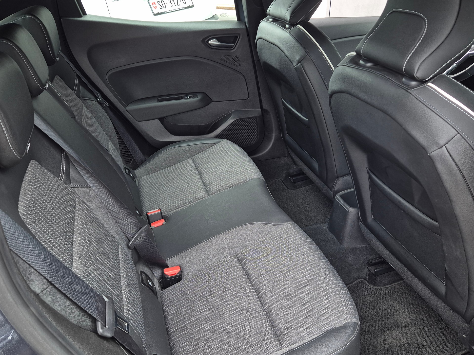 RENAULT Clio 1.6 E-Tech Intens-image-15