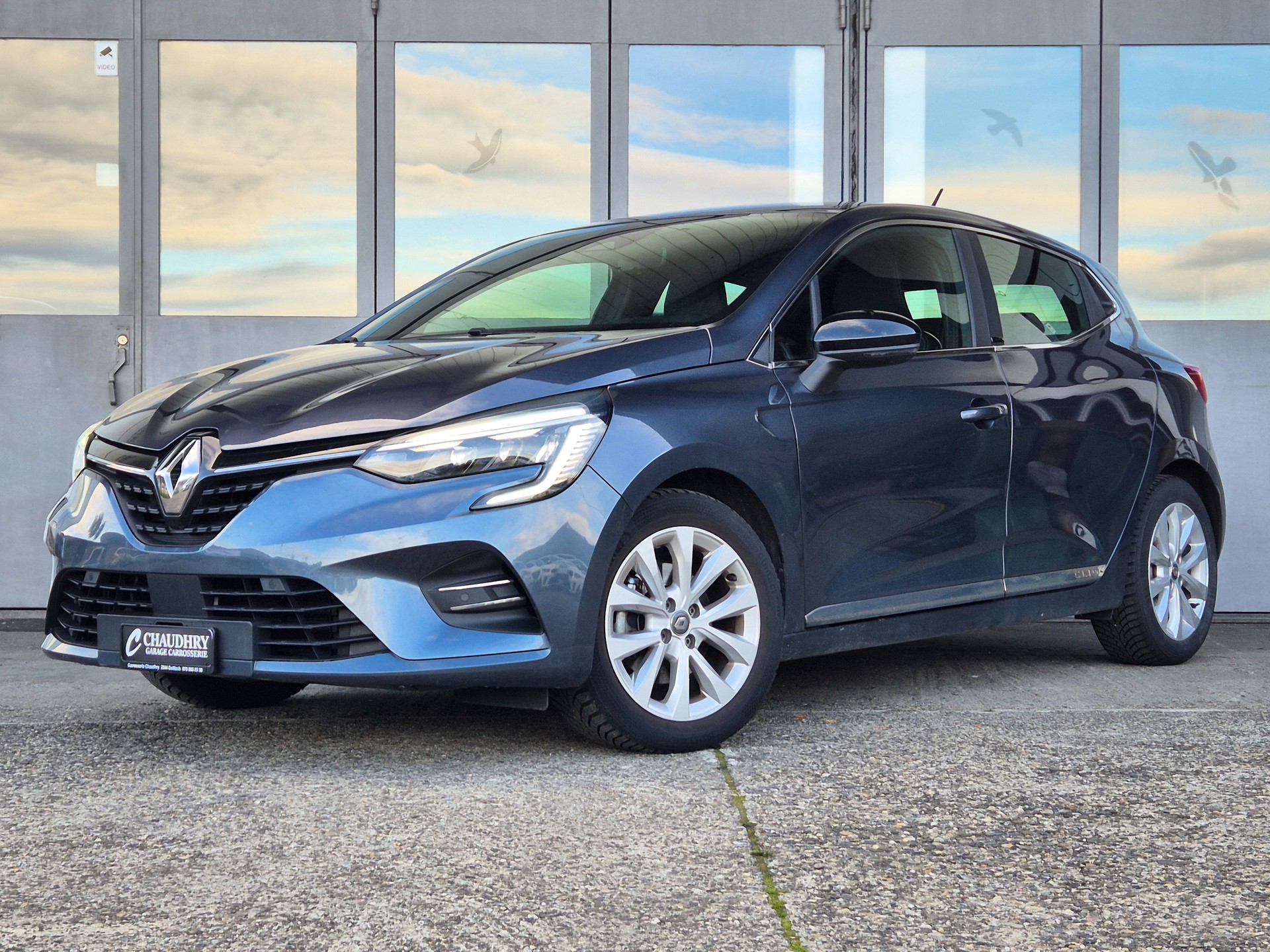 RENAULT Clio 1.6 E-Tech Intens