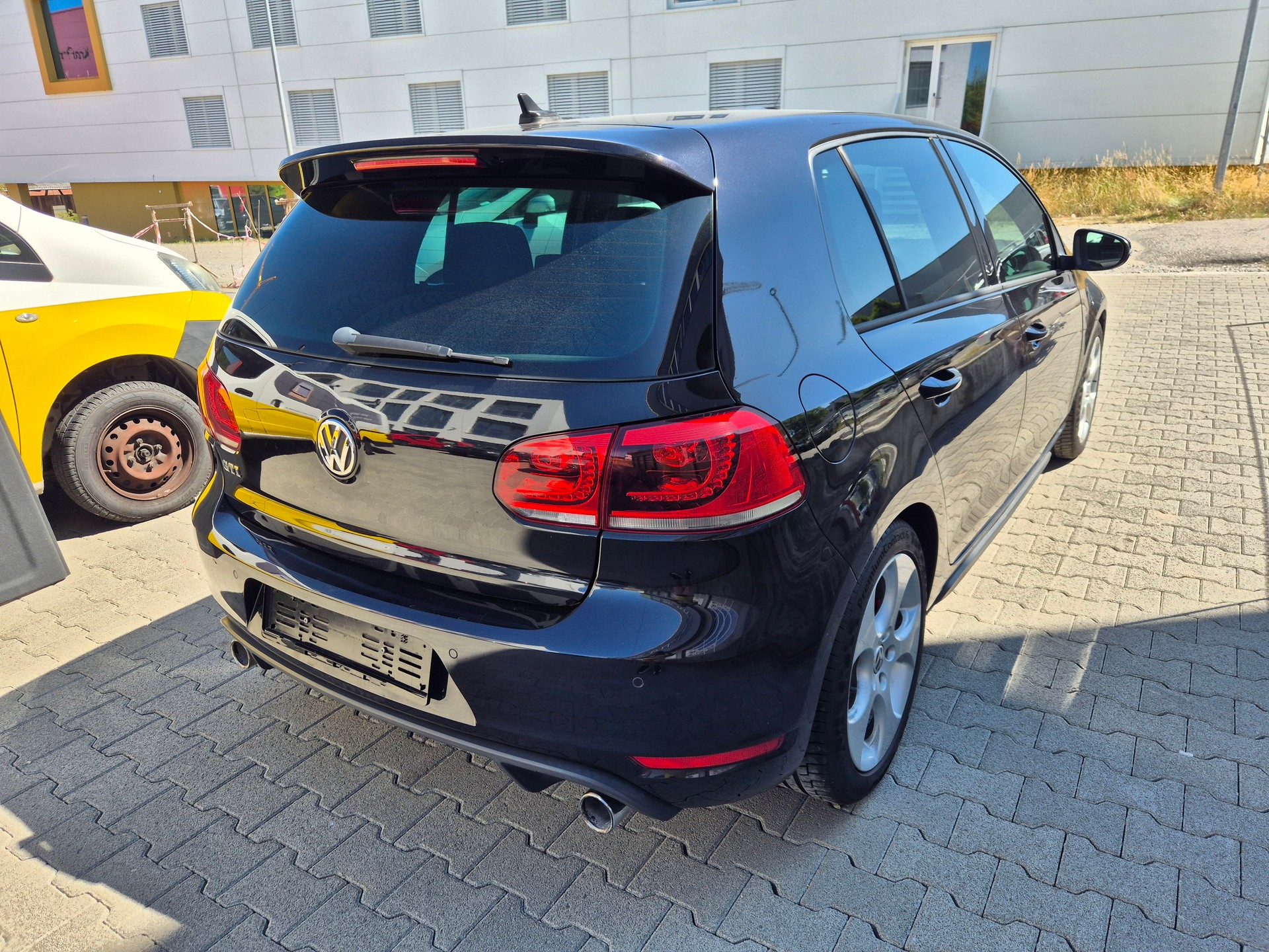 VW Golf 2.0 TSI GTI Edition-image-4