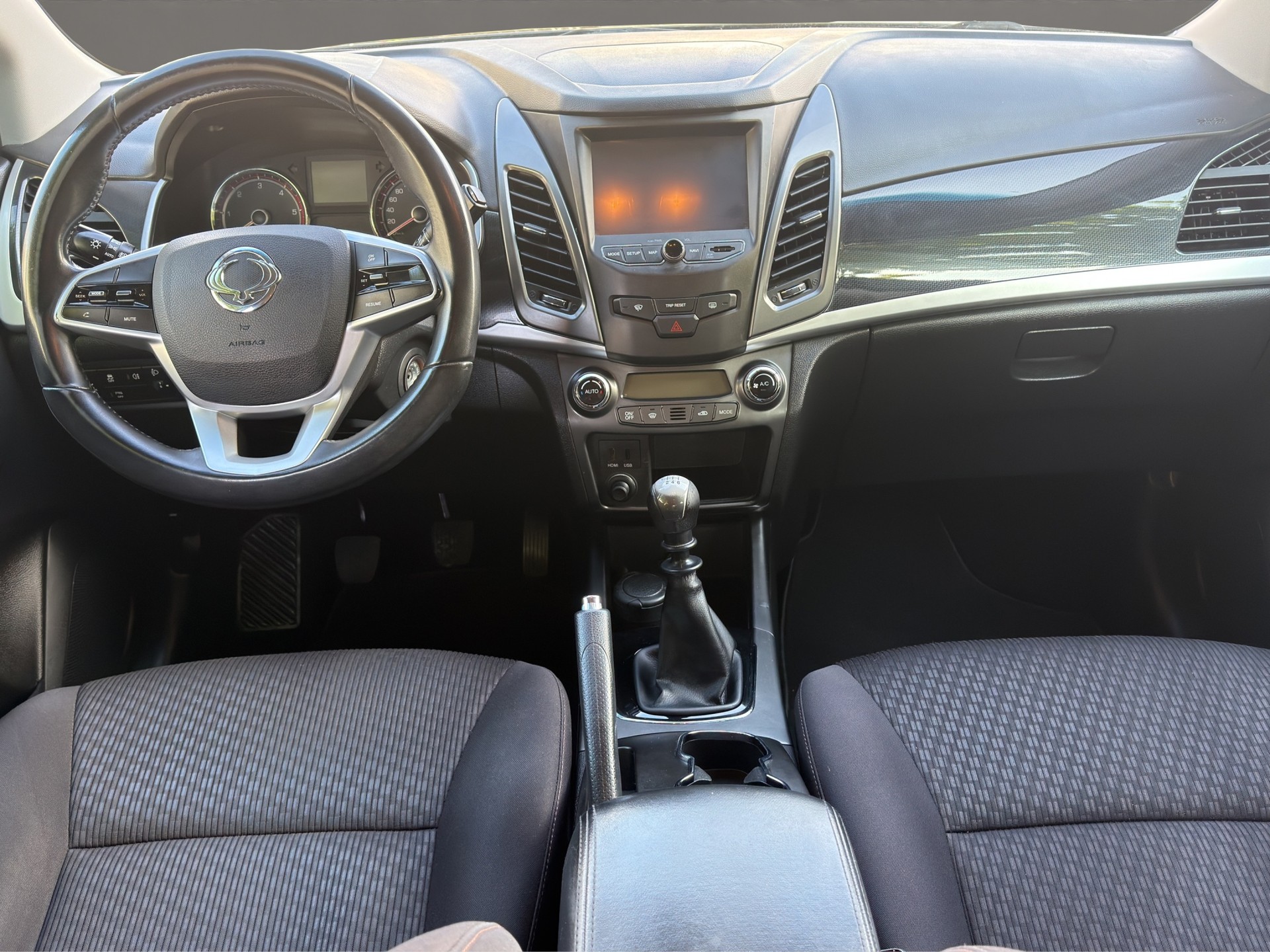 KGM-SsangYong Korando 2.2 e-XDi Sapphire 4WD-image-9