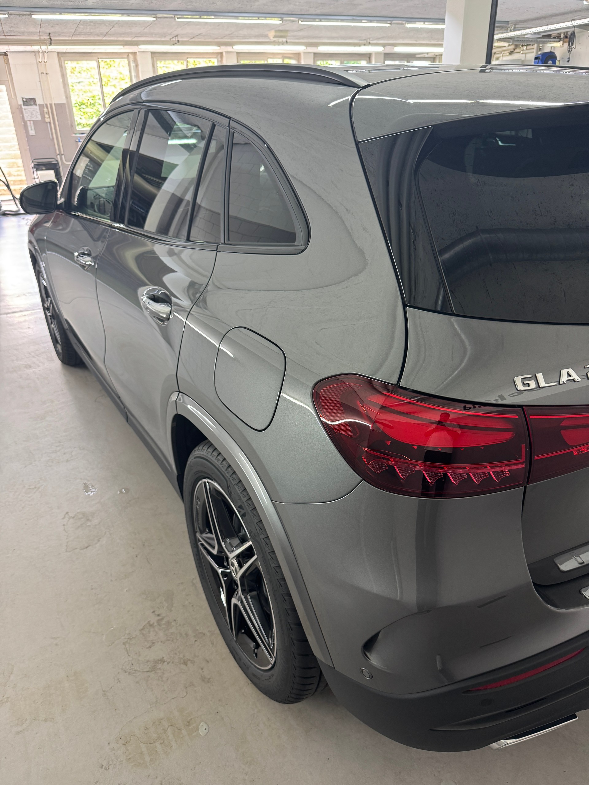 MERCEDES-BENZ GLA 250 4Matic Swiss Star-image-6