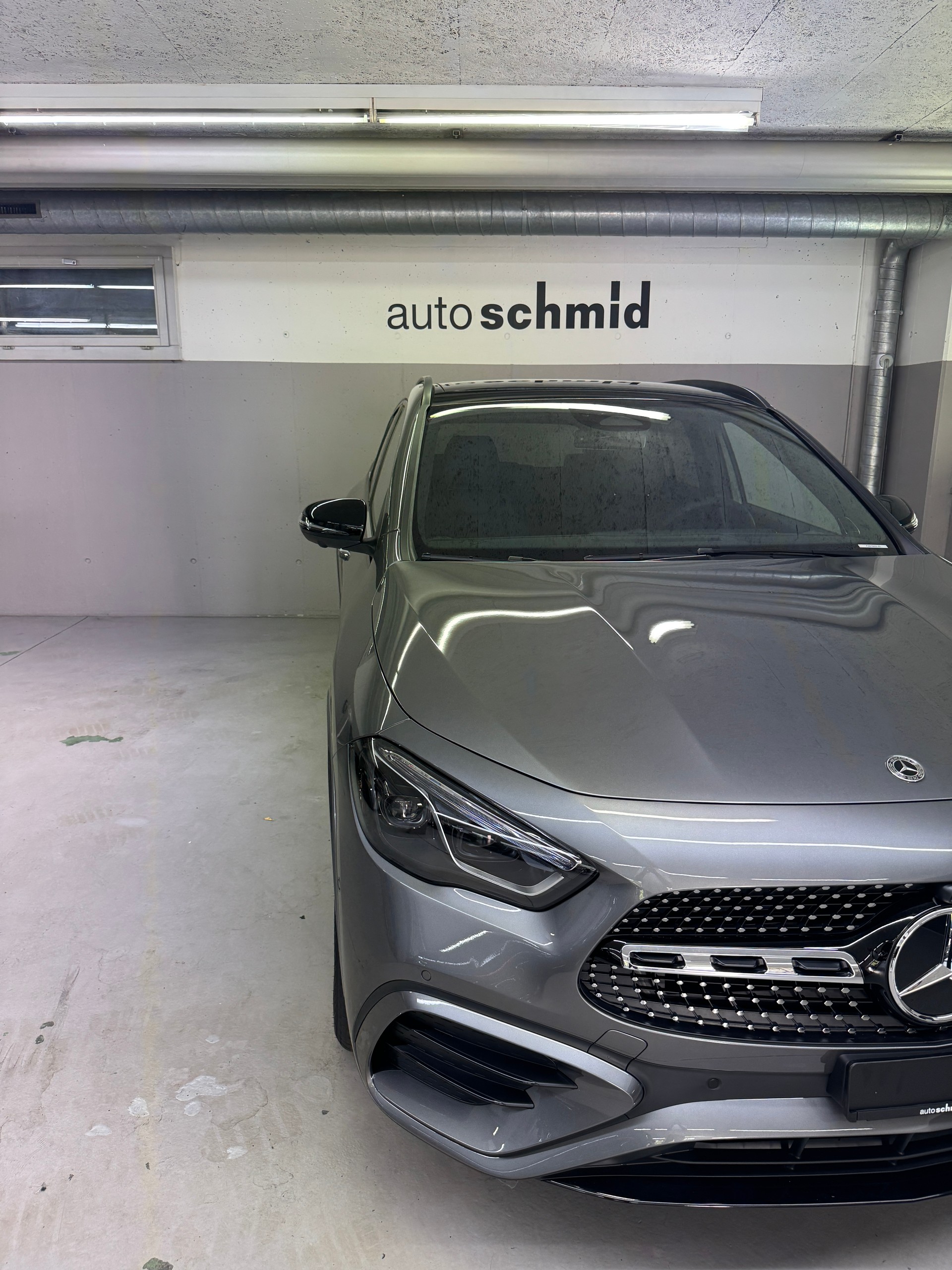 MERCEDES-BENZ GLA 250 4Matic Swiss Star-showroom-element-1