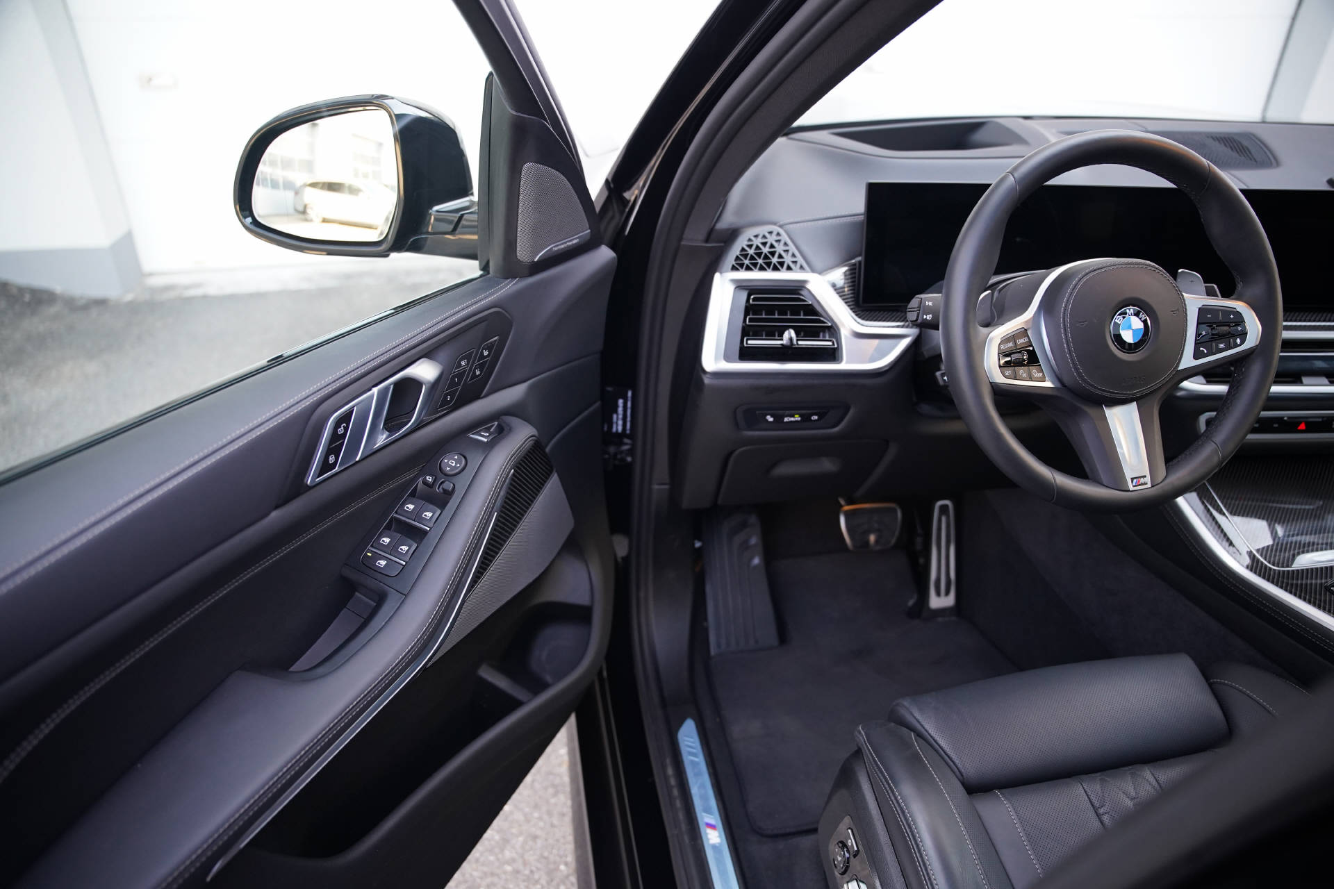 BMW X5 xDrive 48V 30d M Sport Pro Steptronic-image-8