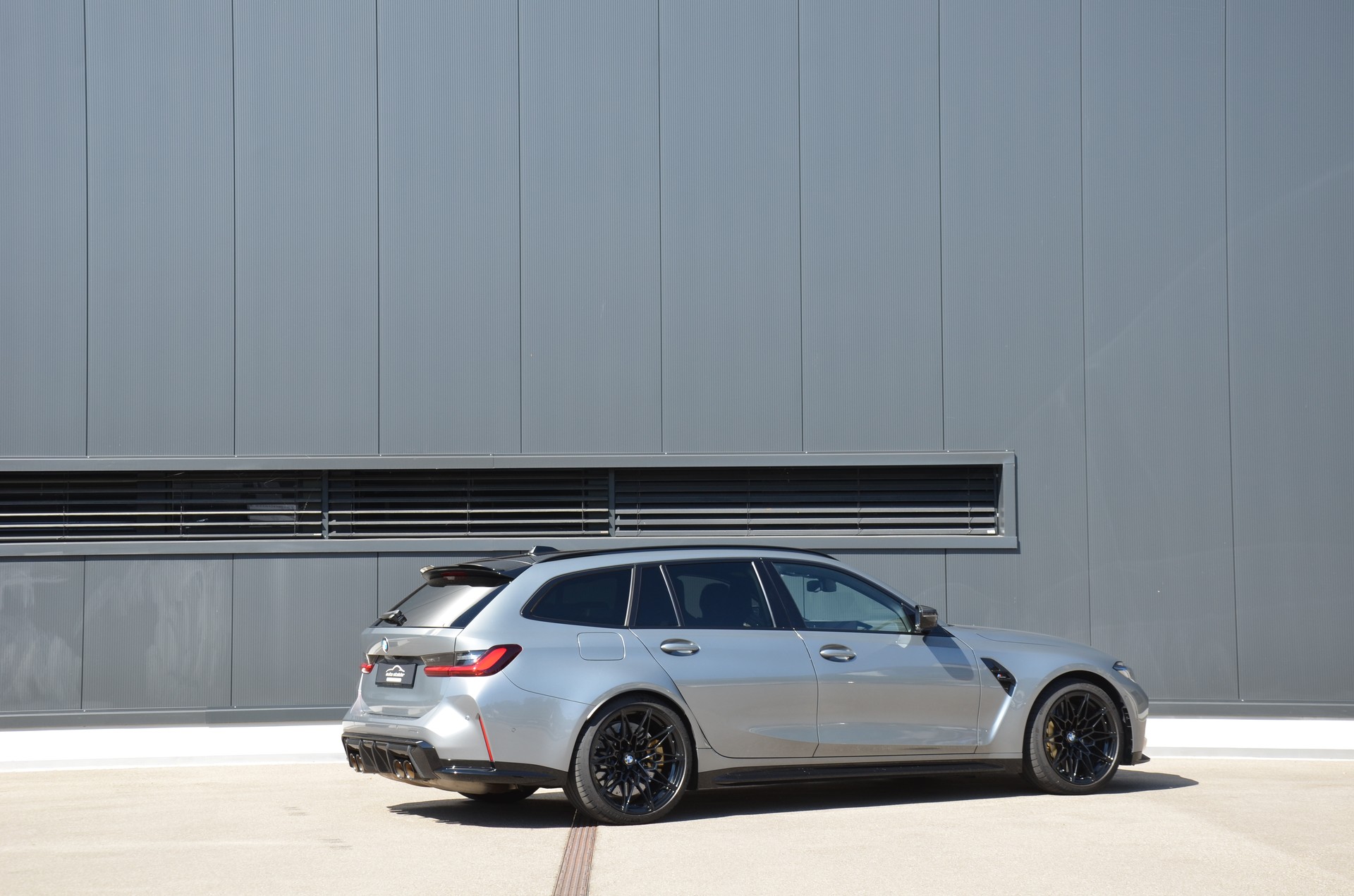 BMW M3 Touring xDrive Competition M-showroom-element-3