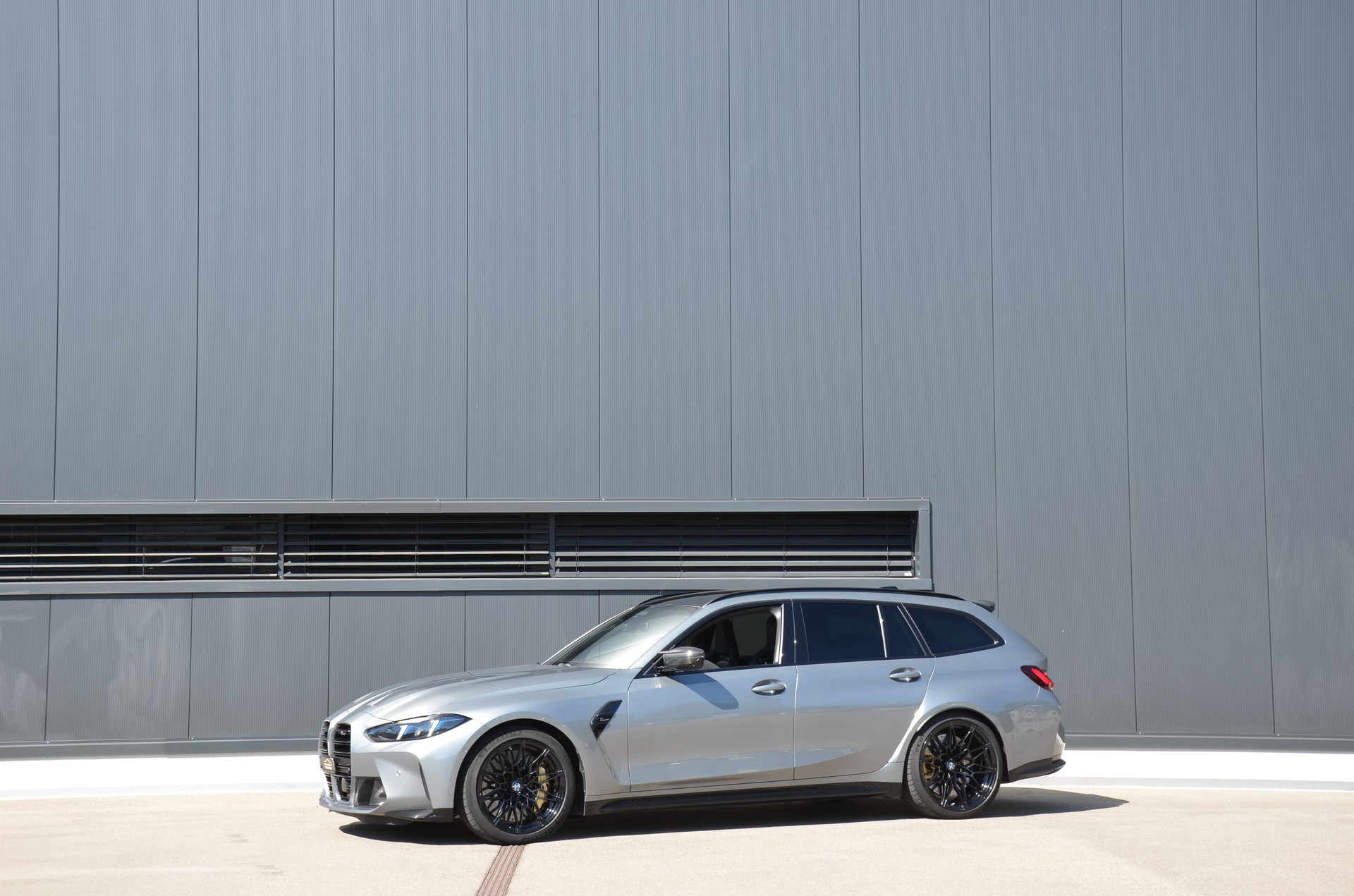 BMW M3 Touring xDrive Competition M-showroom-element-1