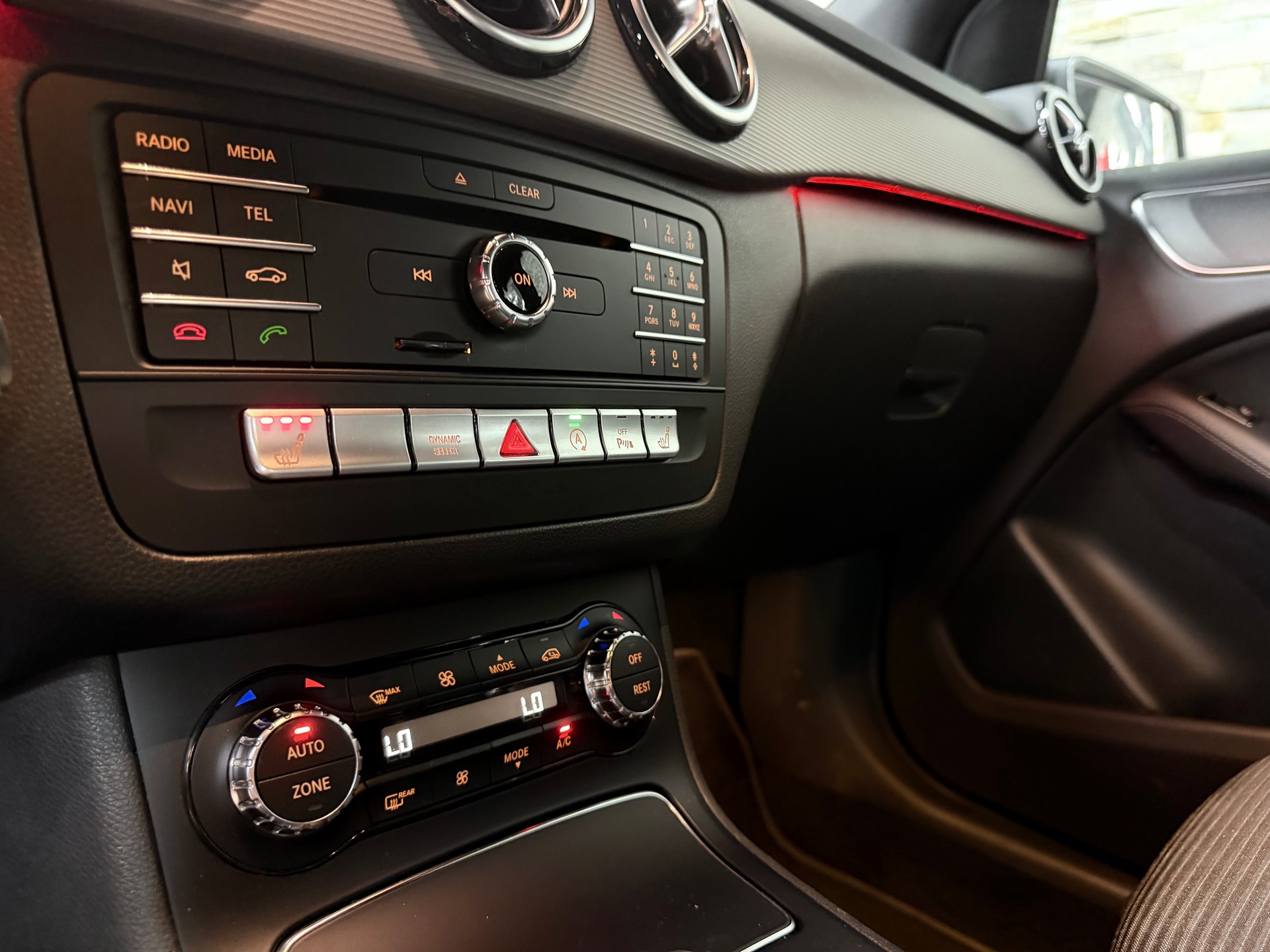 MERCEDES-BENZ B 200 Style 7G-DCT-image-19