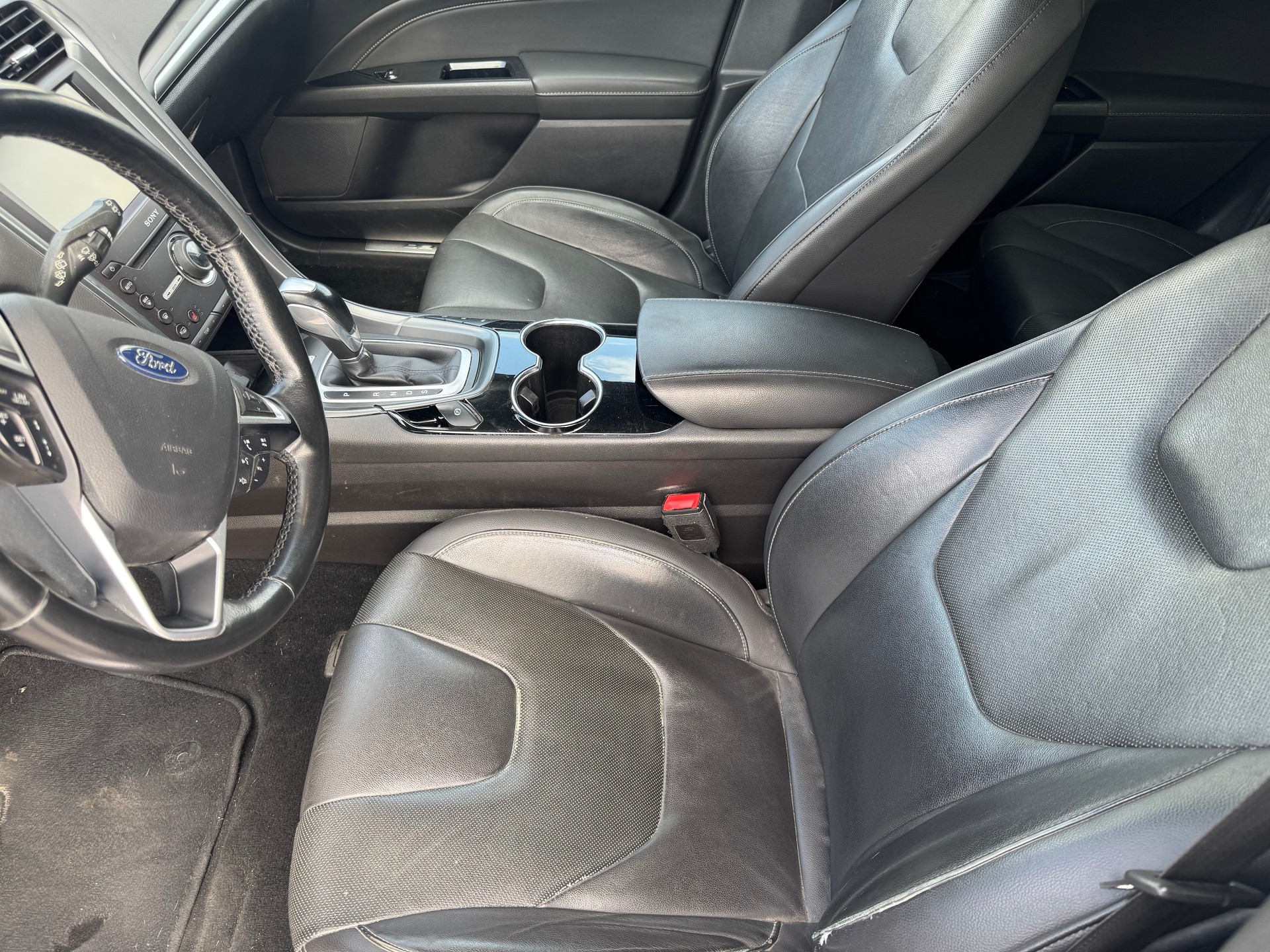 FORD Mondeo 2.0 EcoBoost SCTi Titanium Automatic-image-7