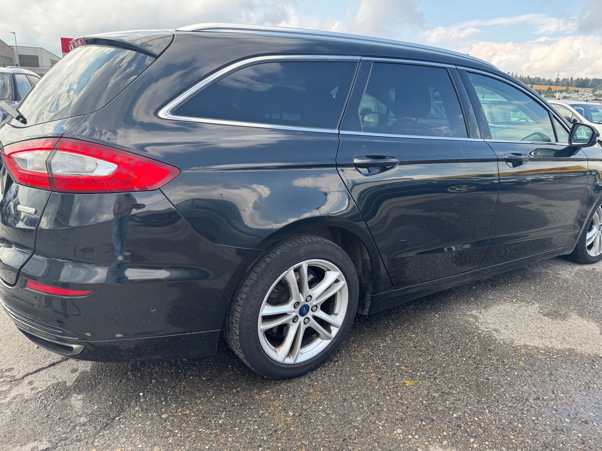 FORD Mondeo 2.0 EcoBoost SCTi Titanium Automatic-image-3