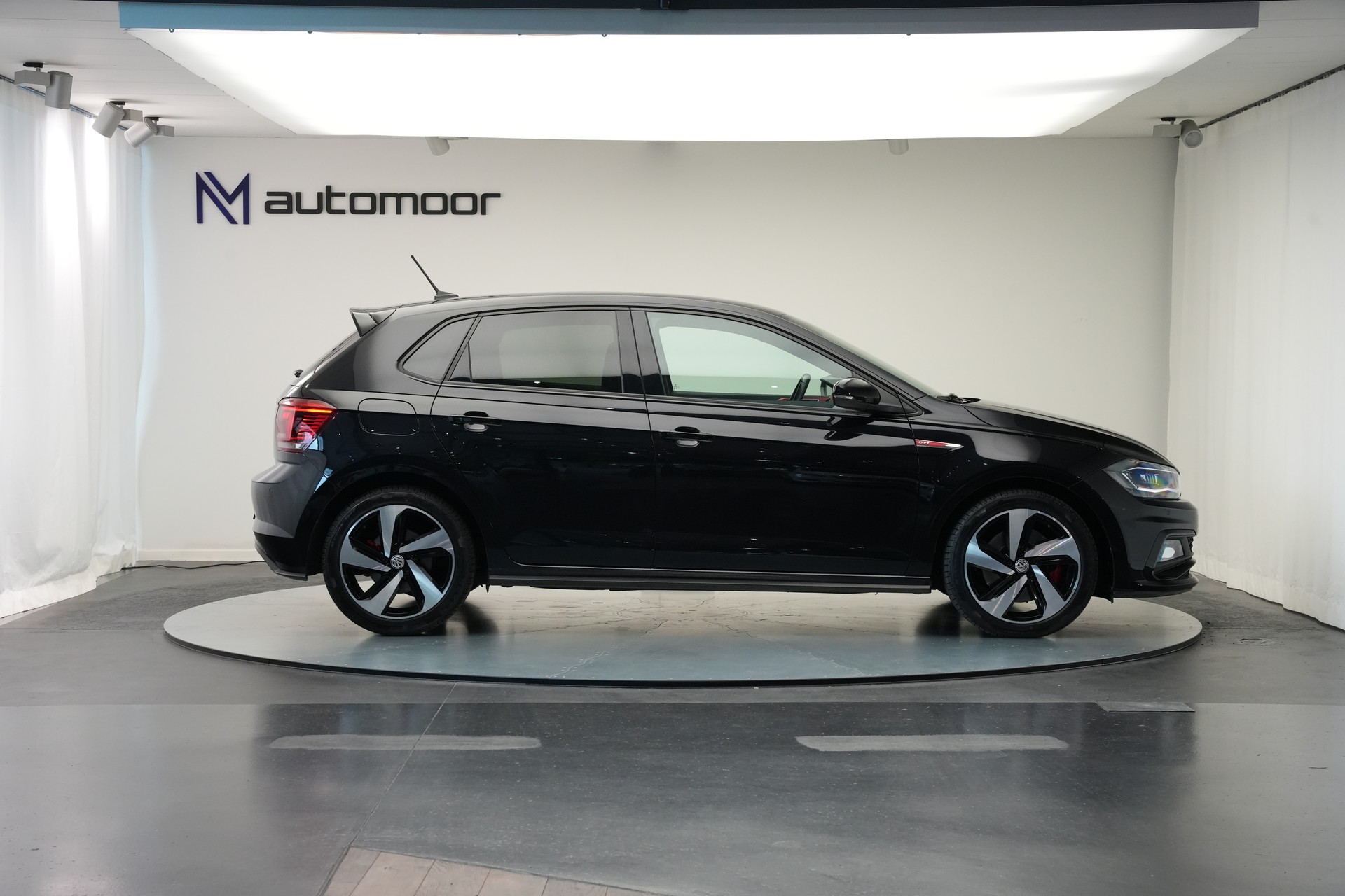 VW Polo 2.0 TSI GTI DSG *CH-Fahrzeug*-showroom-element-3
