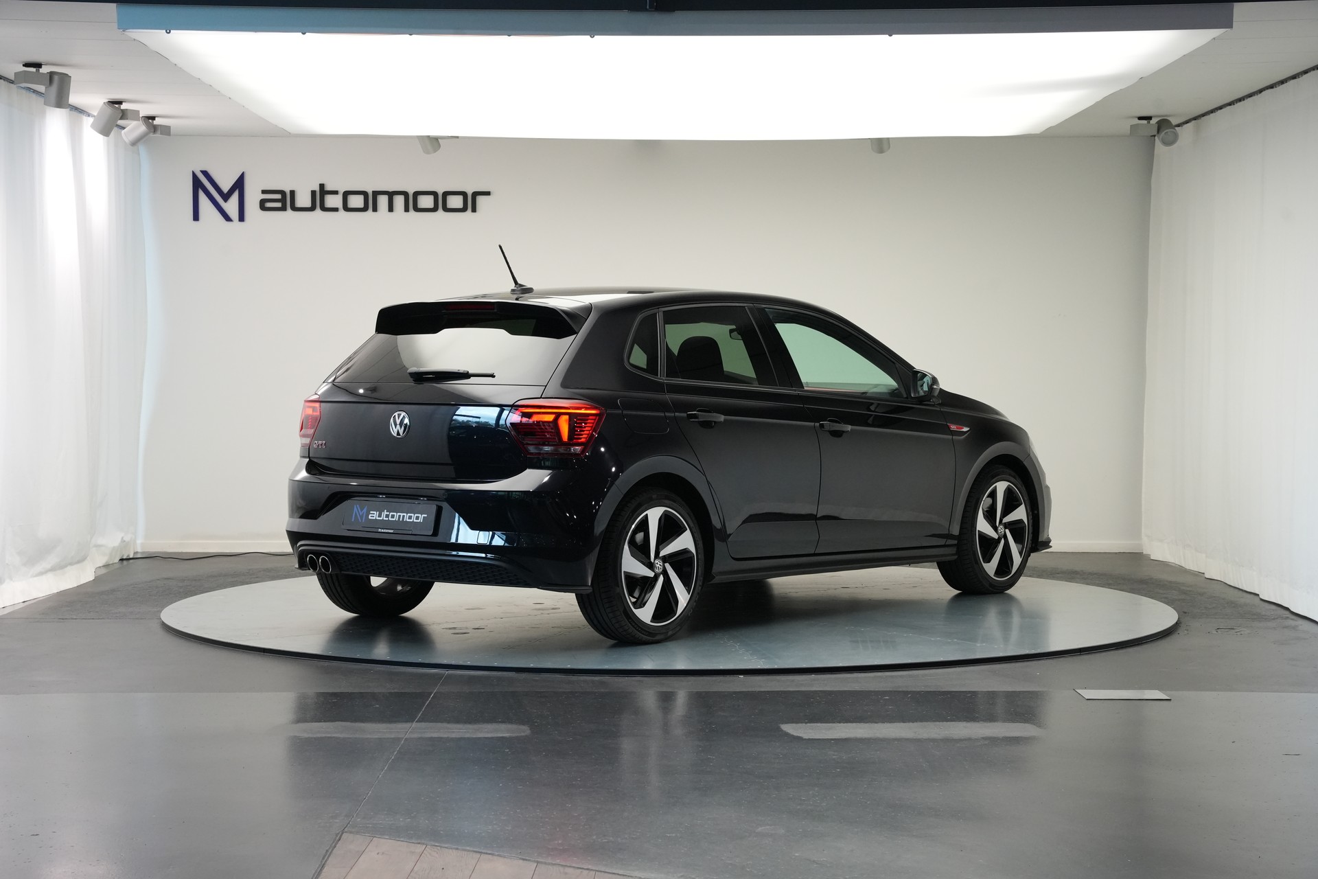 VW Polo 2.0 TSI GTI DSG *CH-Fahrzeug*-image-4