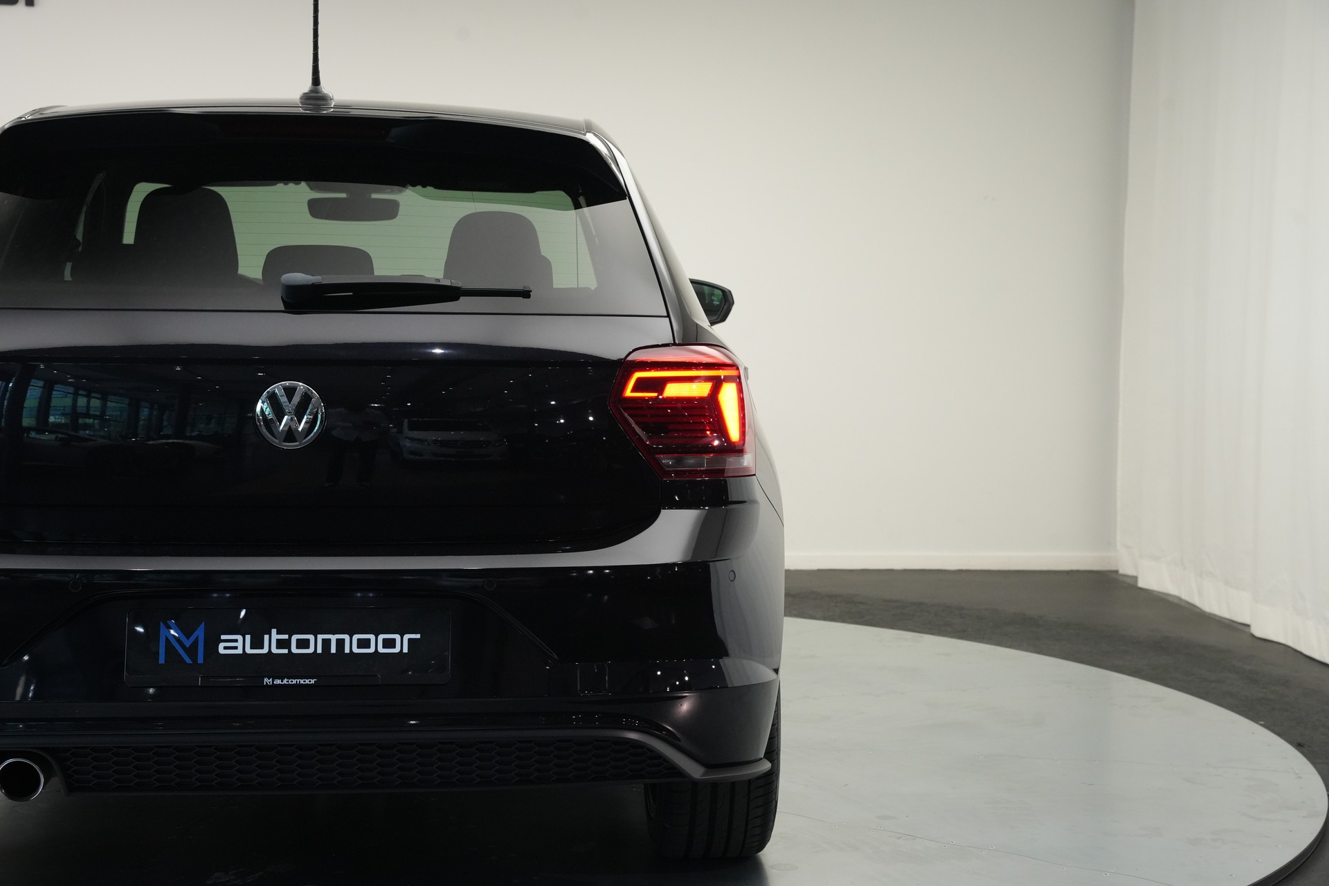 VW Polo 2.0 TSI GTI DSG *CH-Fahrzeug*-image-37