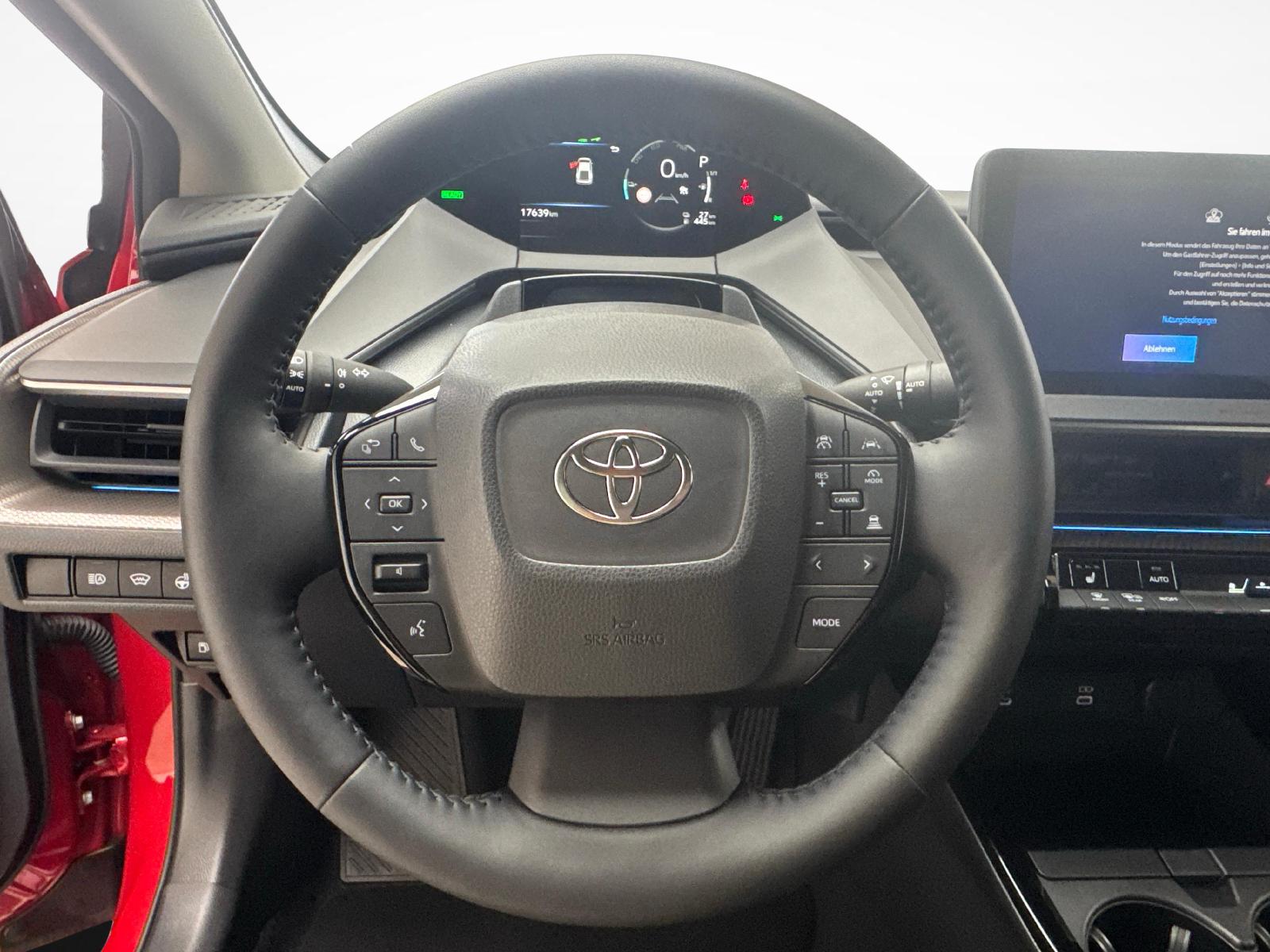 TOYOTA Prius 2.0 Plug-In-Hybrid Style-image-13