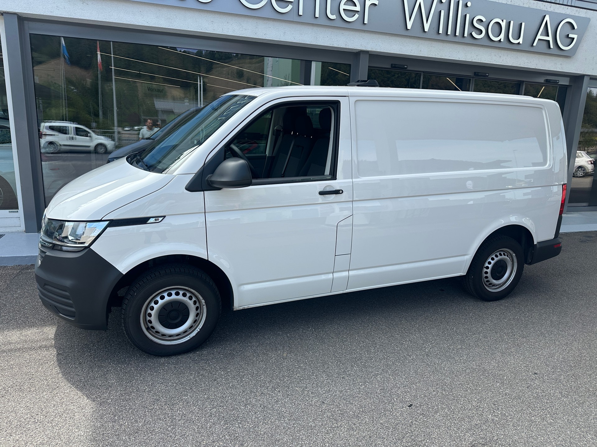 VW T6.1 2.0 TDI 3000 Kasten-image-13