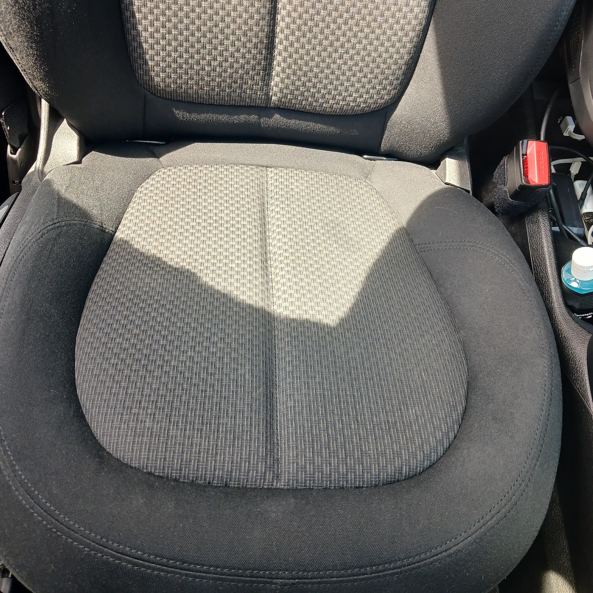 BMW 216d-image-15