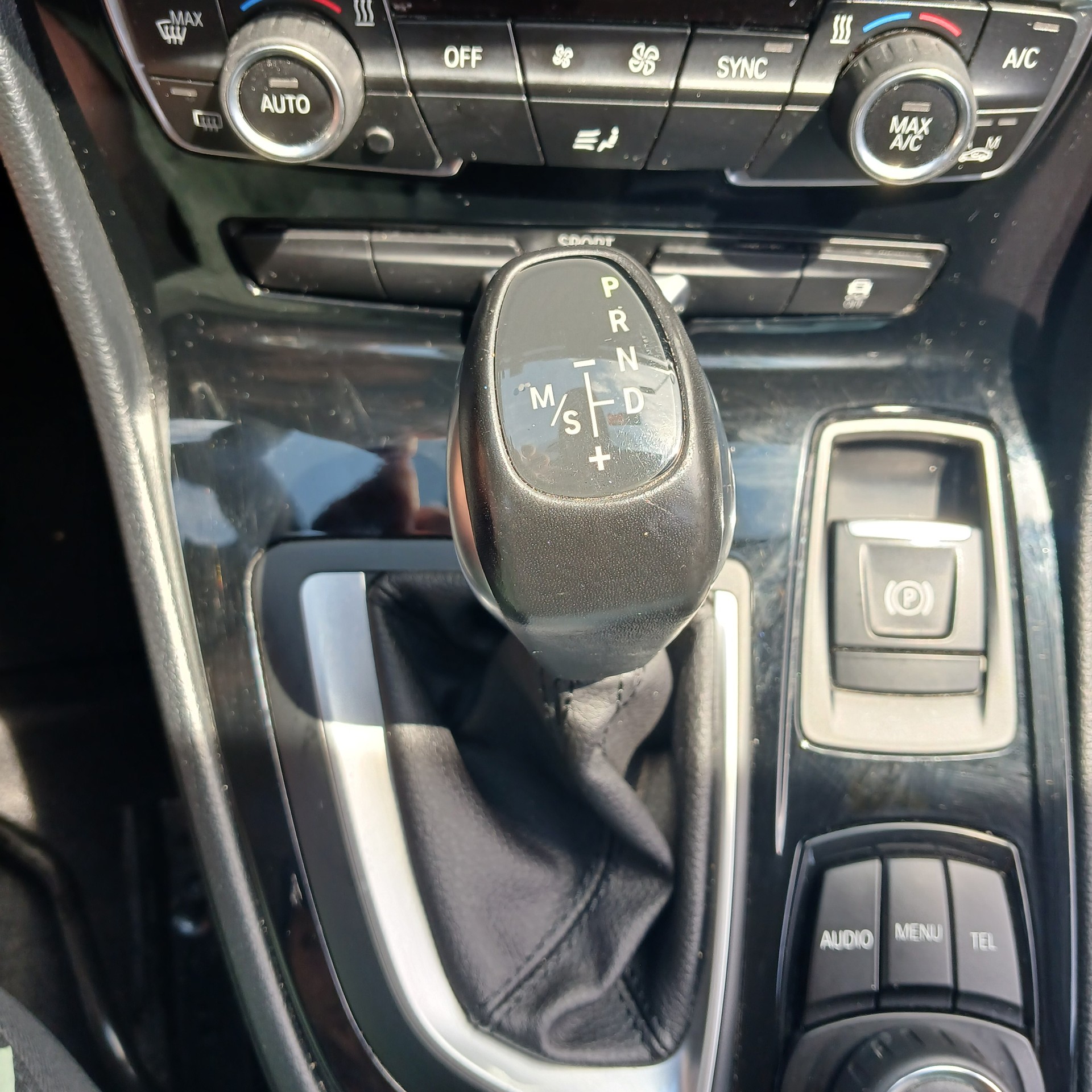 BMW 216d-image-17