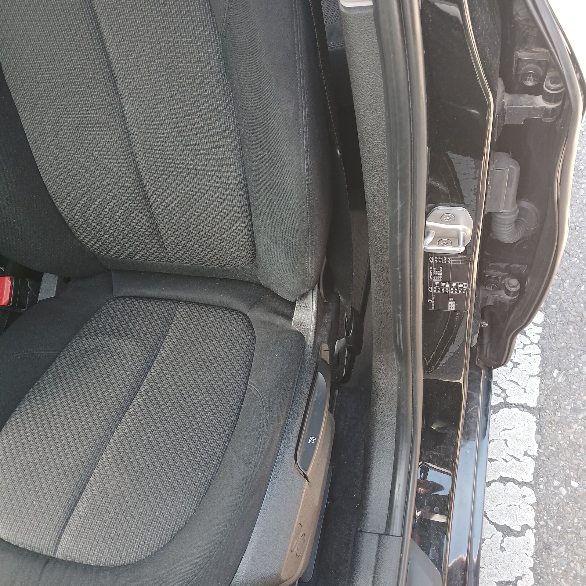 BMW 216d-image-16