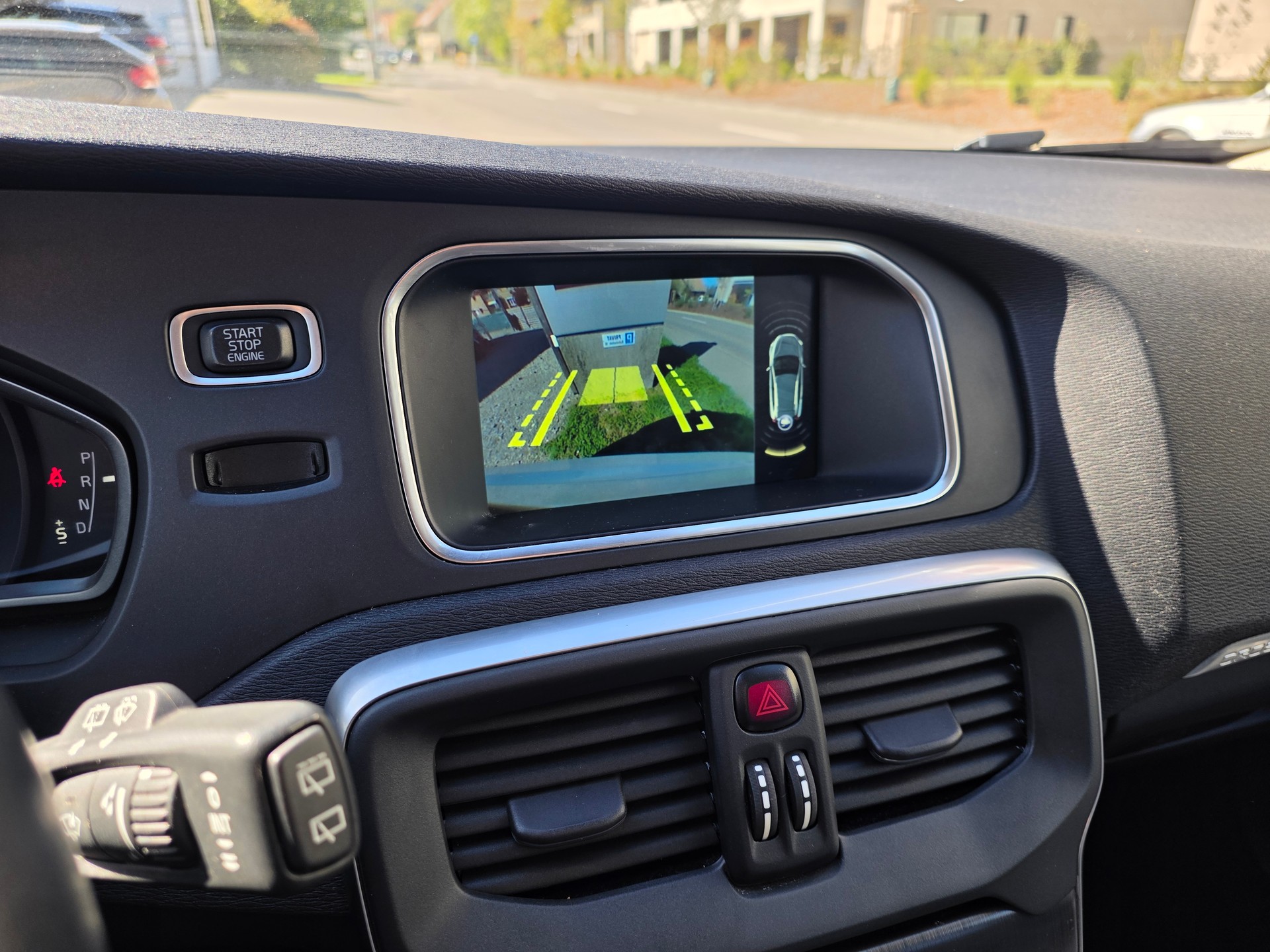 VOLVO V40 Cross Country T5 AWD Summum Geartronic-image-10