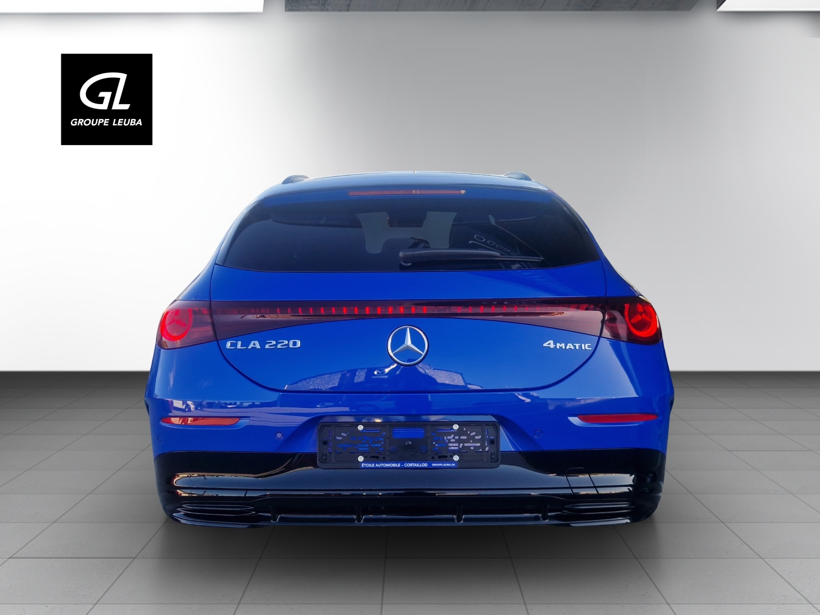 MERCEDES-BENZ CLA 220 8G-DCT 4Matic-image-4