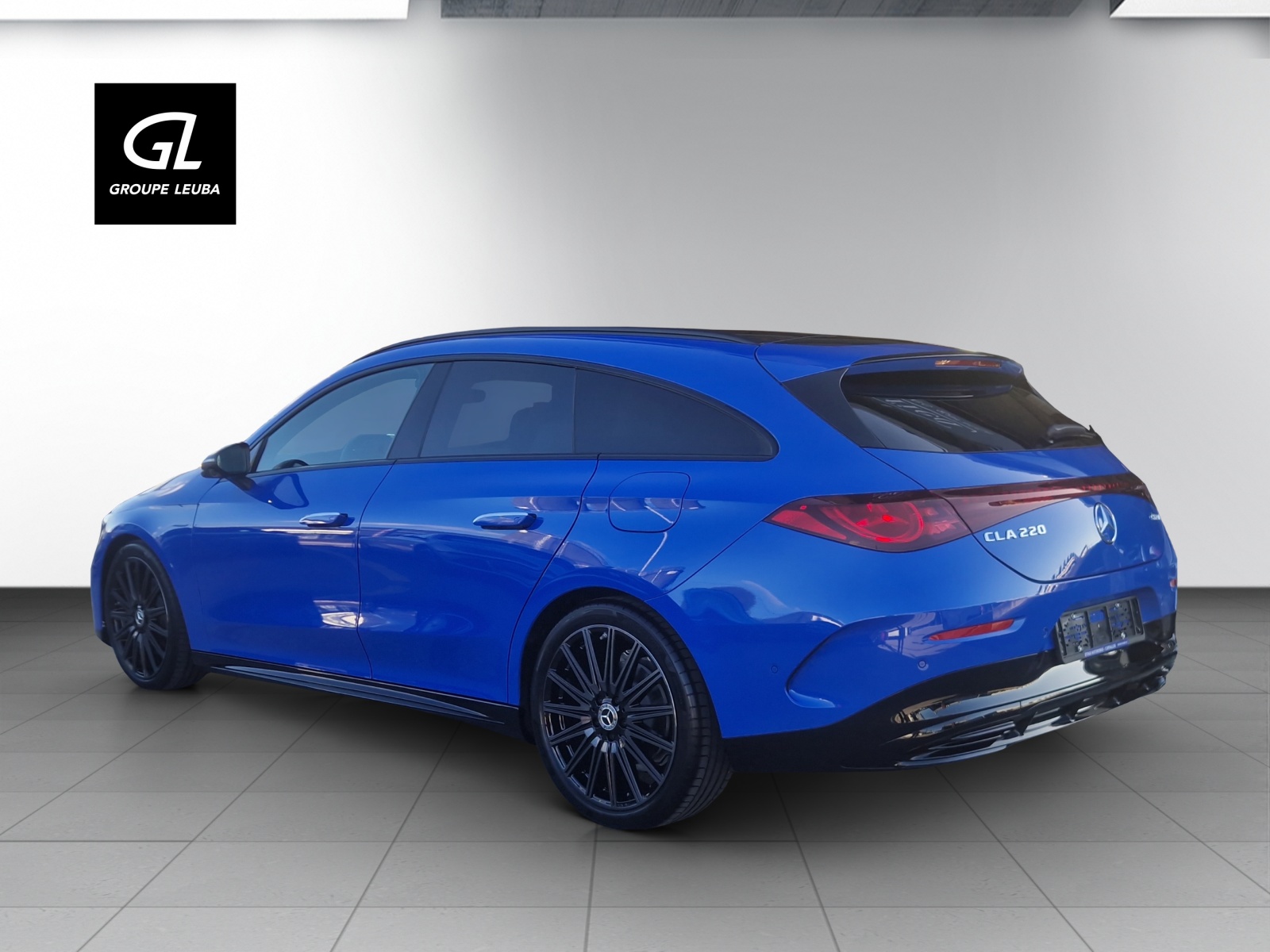 MERCEDES-BENZ CLA 220 8G-DCT 4Matic-showroom-element-1