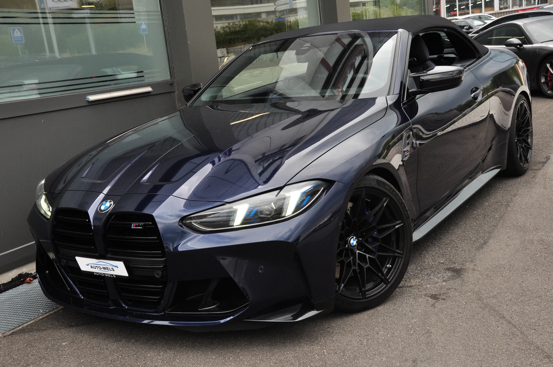 BMW M4 Cabrio Competition M xDrive-image-12