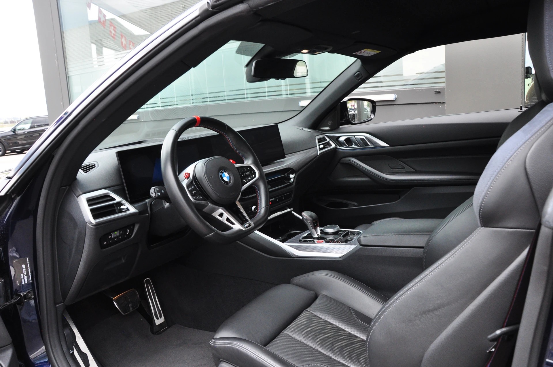 BMW M4 Cabrio Competition M xDrive-image-21