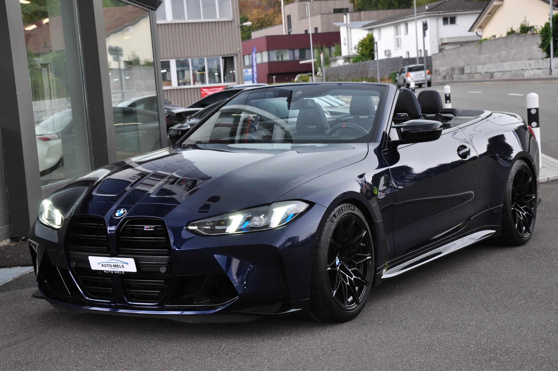 BMW M4 Cabrio Competition M xDrive-image-11