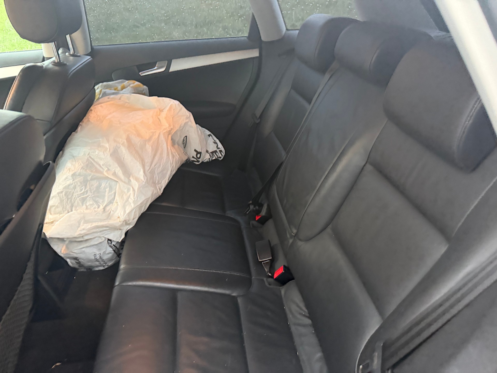 AUDI A3 Sportback 2.0 TFSI Ambition-image-6