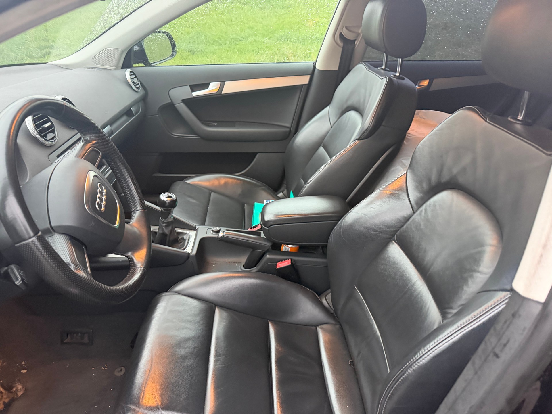 AUDI A3 Sportback 2.0 TFSI Ambition-image-5