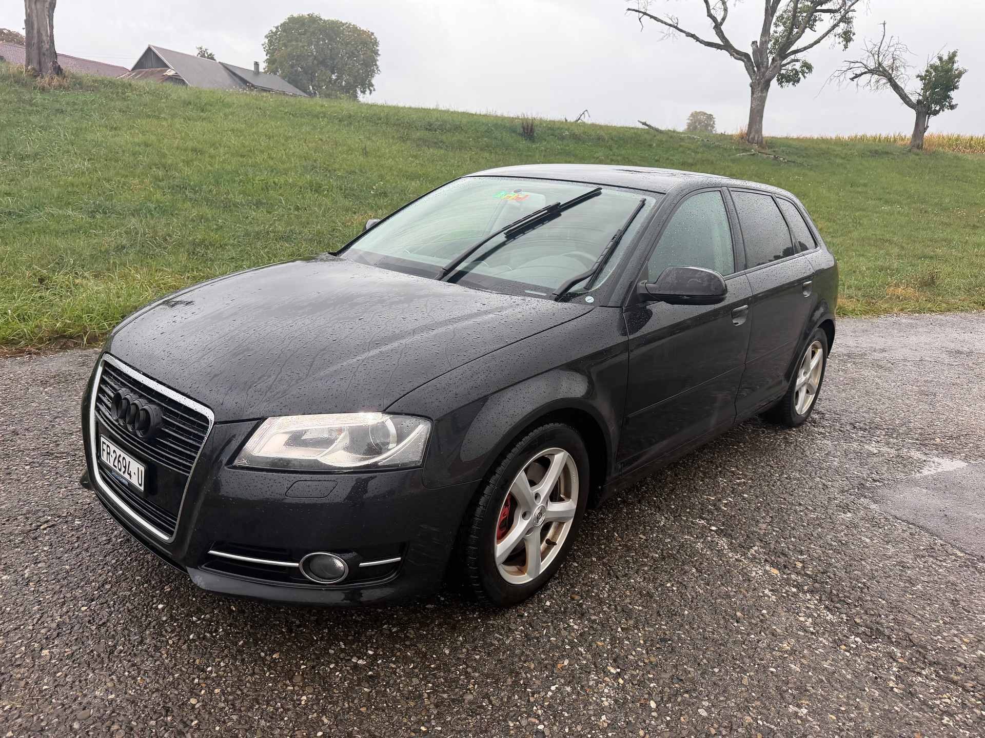 AUDI A3 Sportback 2.0 TFSI Ambition-image-2