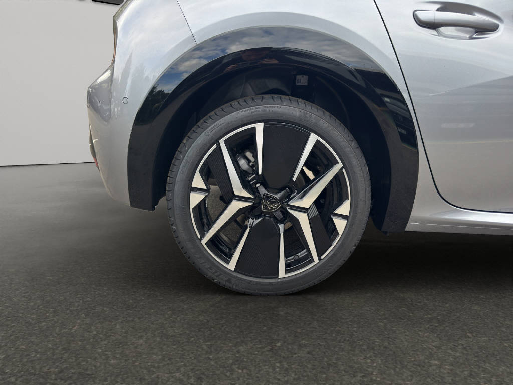 PEUGEOT 208 1.2 Hybrid 145 GT Exclusive-image-15