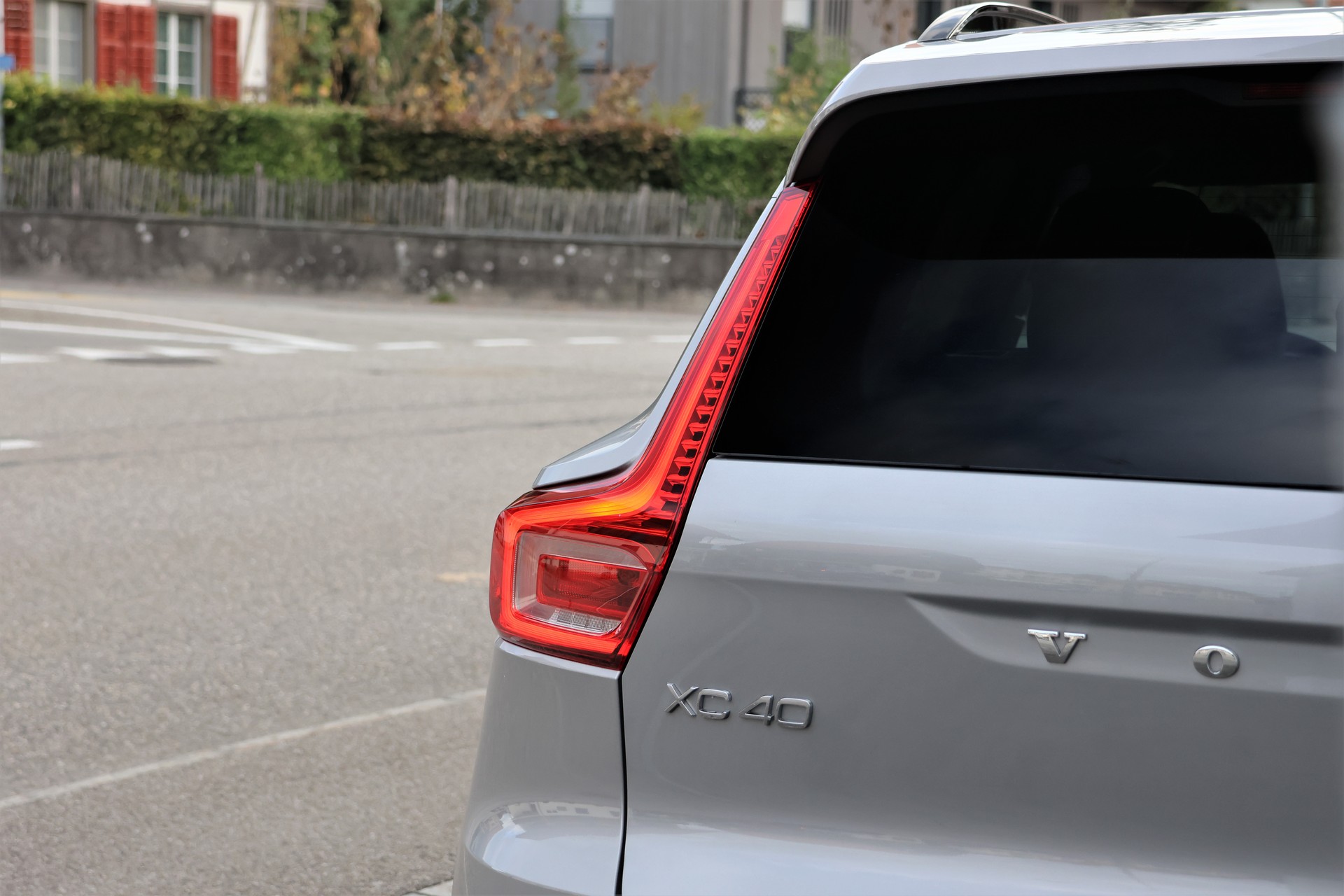 VOLVO XC40 T4 PHEV Plus Dark DCT (CH)-image-4